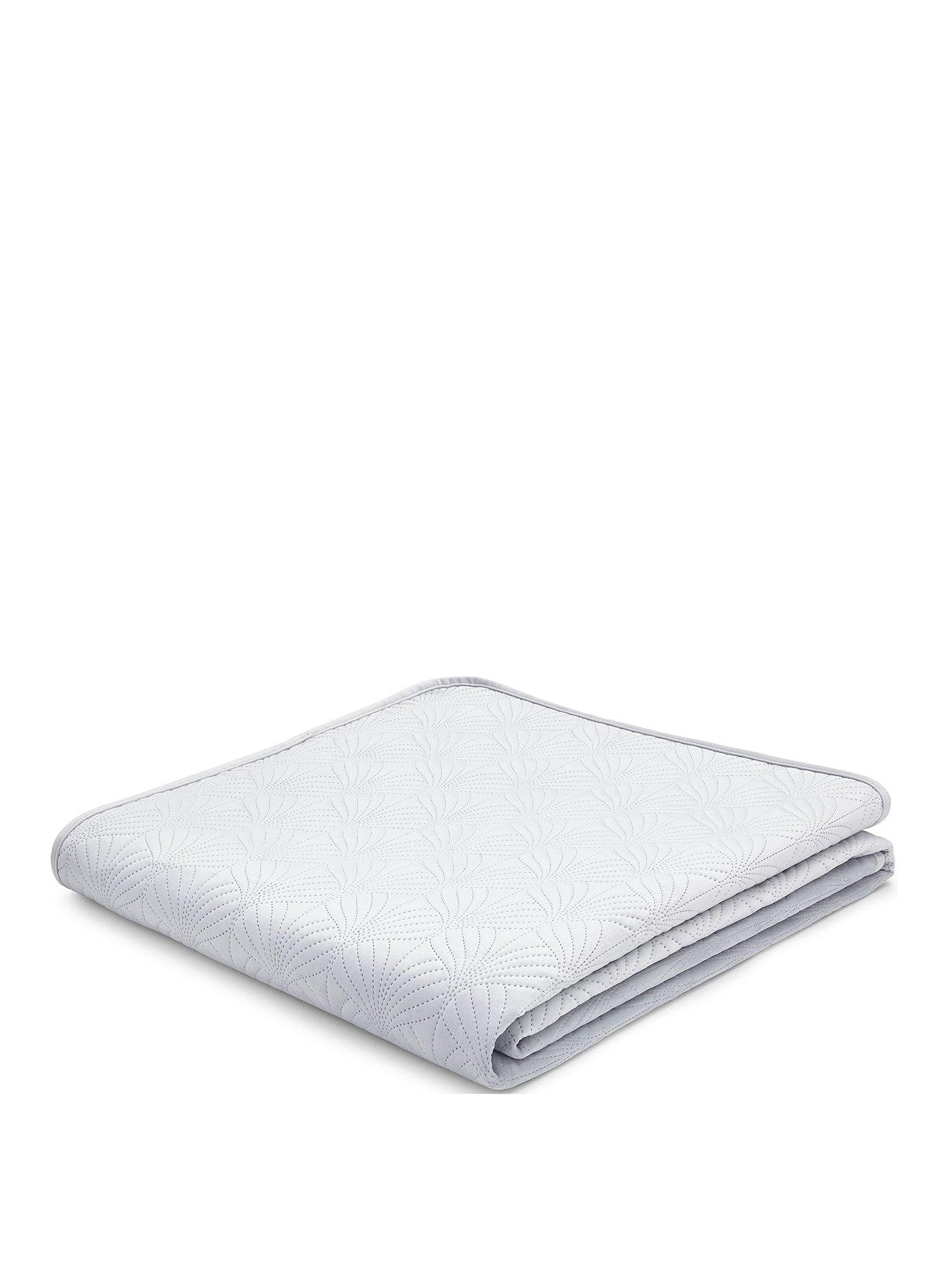 Catherine Lansfield Art Deco Pearl Bedspread Throw in Silver very.co.uk