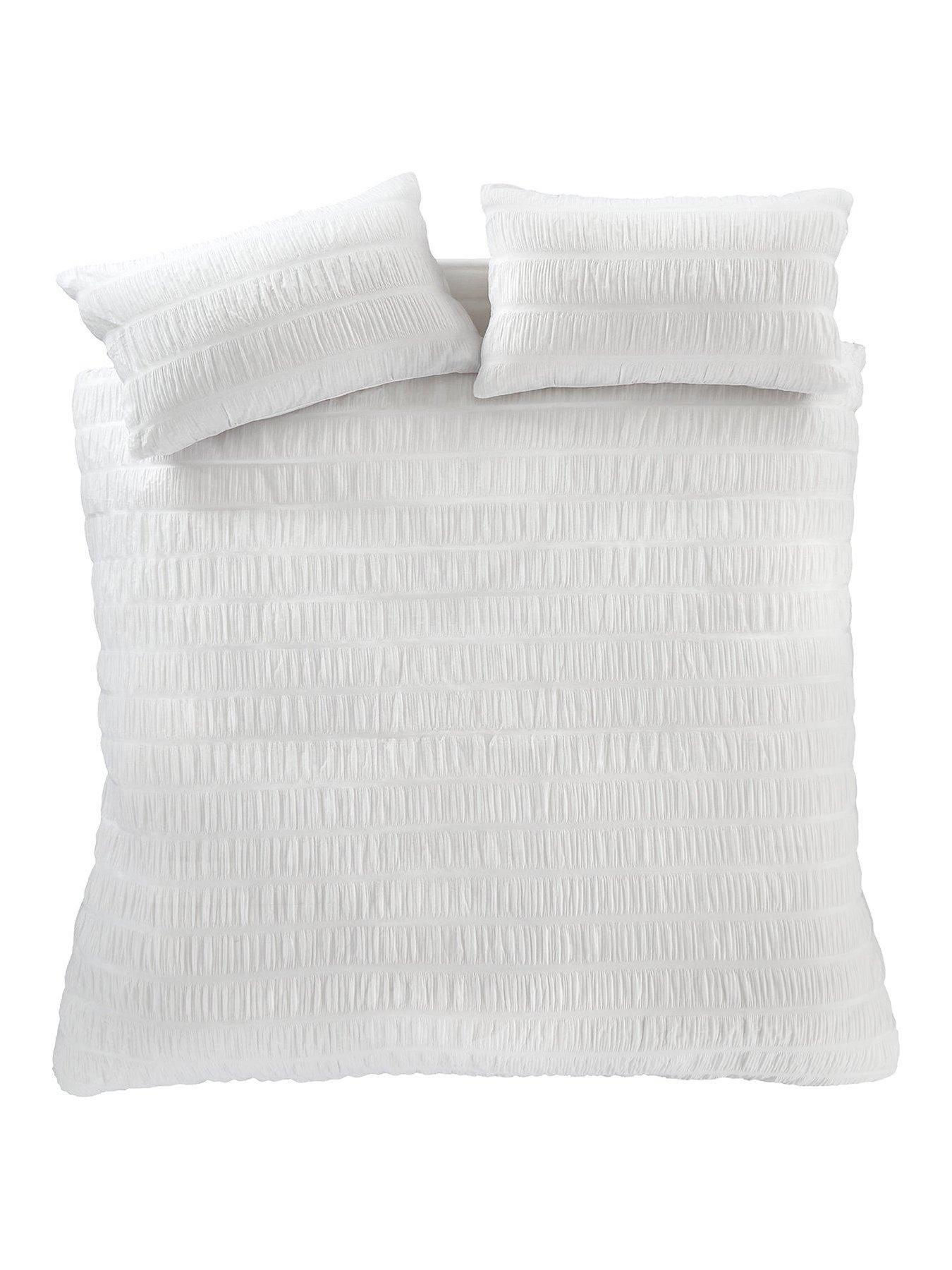 Image 2 of 5 of Catherine Lansfield Seersucker Duvet Cover Set in White