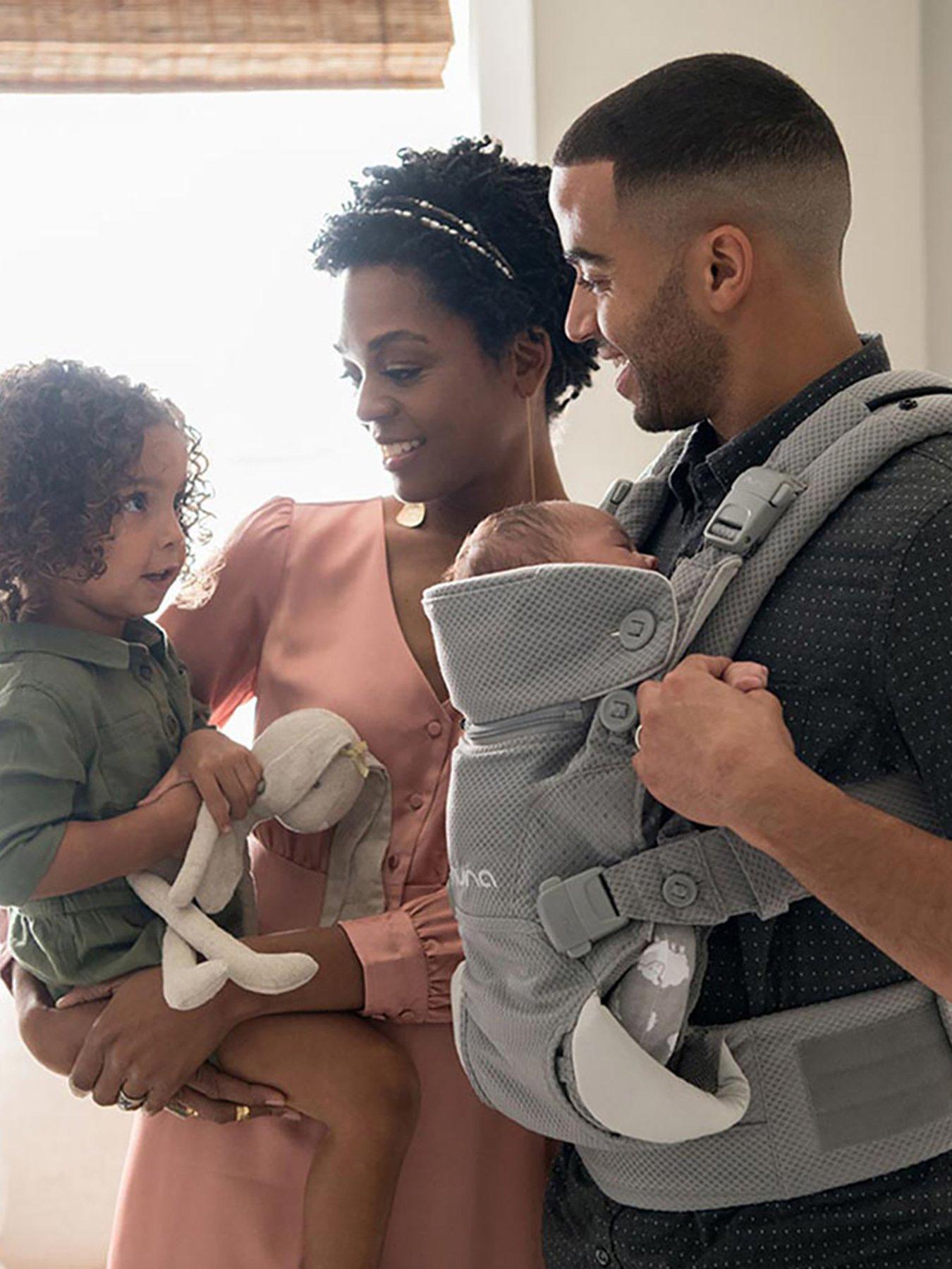 Nuna Cudl Baby Carrier Facing In Infant Booster 3.5 7 kg birth