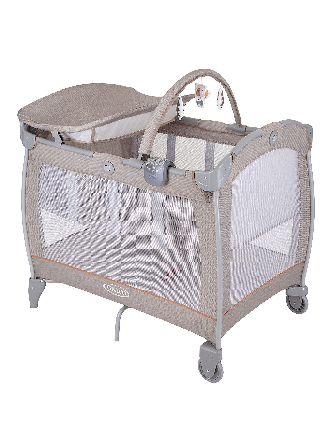 Hauck Disney Dream'n Play Travel Cot - Mickey Stars