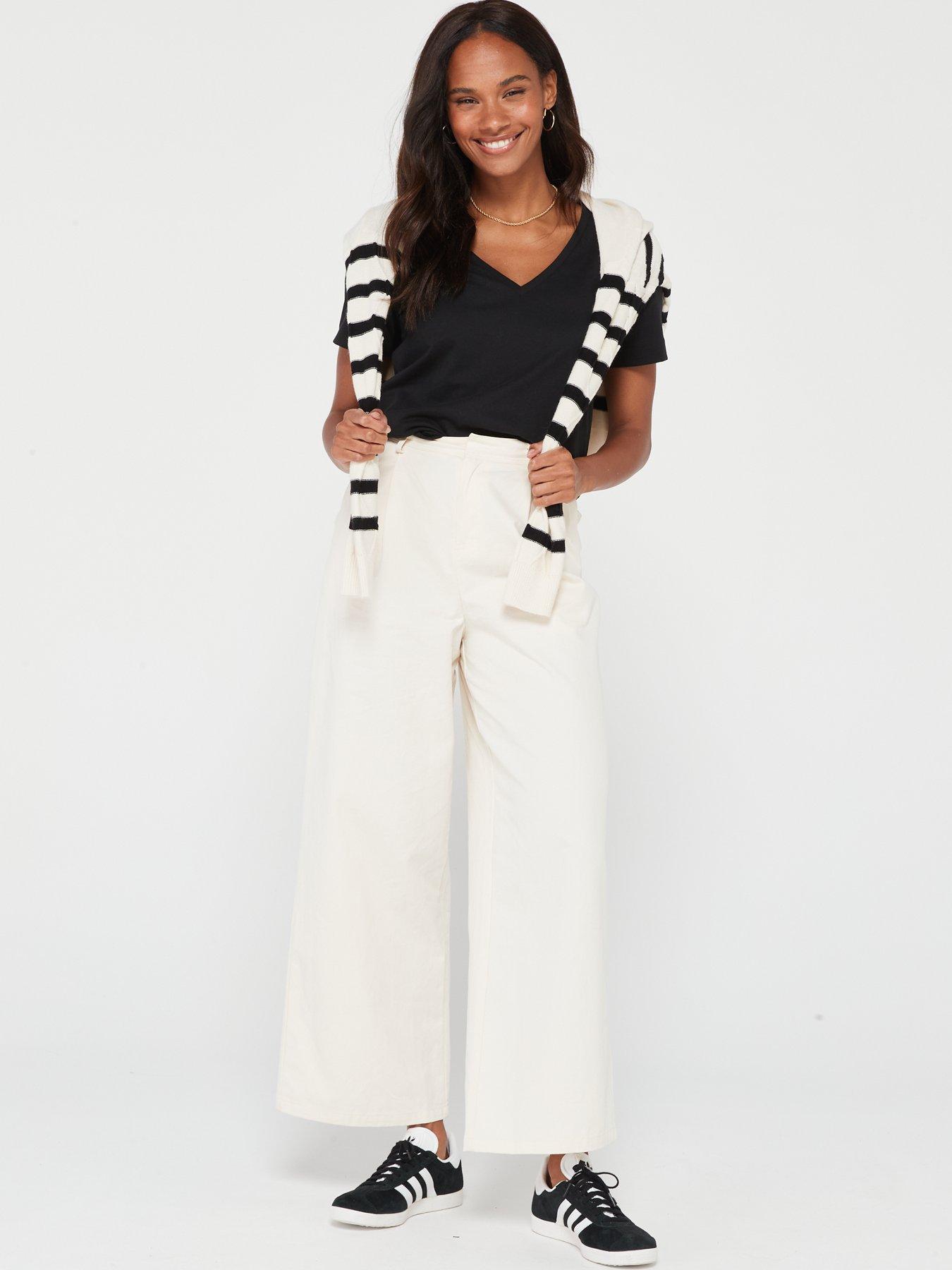 Image 4 of 7 of V by Very 2 Pack Basic V Neck T-shirts - Multi
