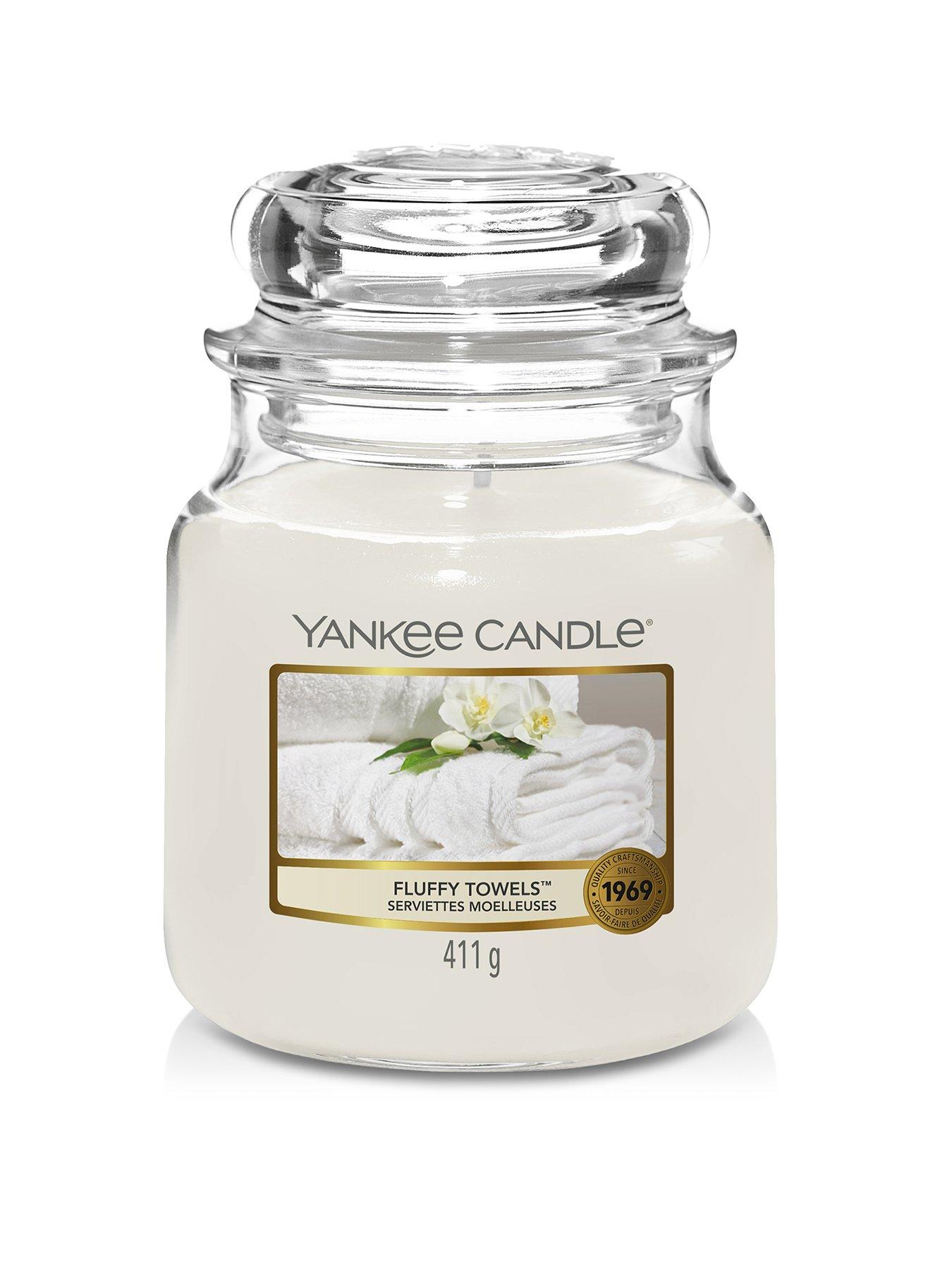 Product photograph of Yankee Candle Fluffy Towels Classic Medium Jar Candle from very.co.uk