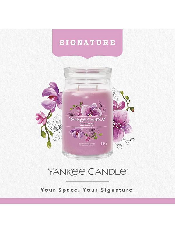 Yankee Candle Signature Collection Medium Jar Candle – Lilac