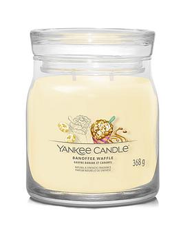 Product photograph of Yankee Candle Signature Collection Medium Jar Candle Ndash Banoffee Waffle from very.co.uk