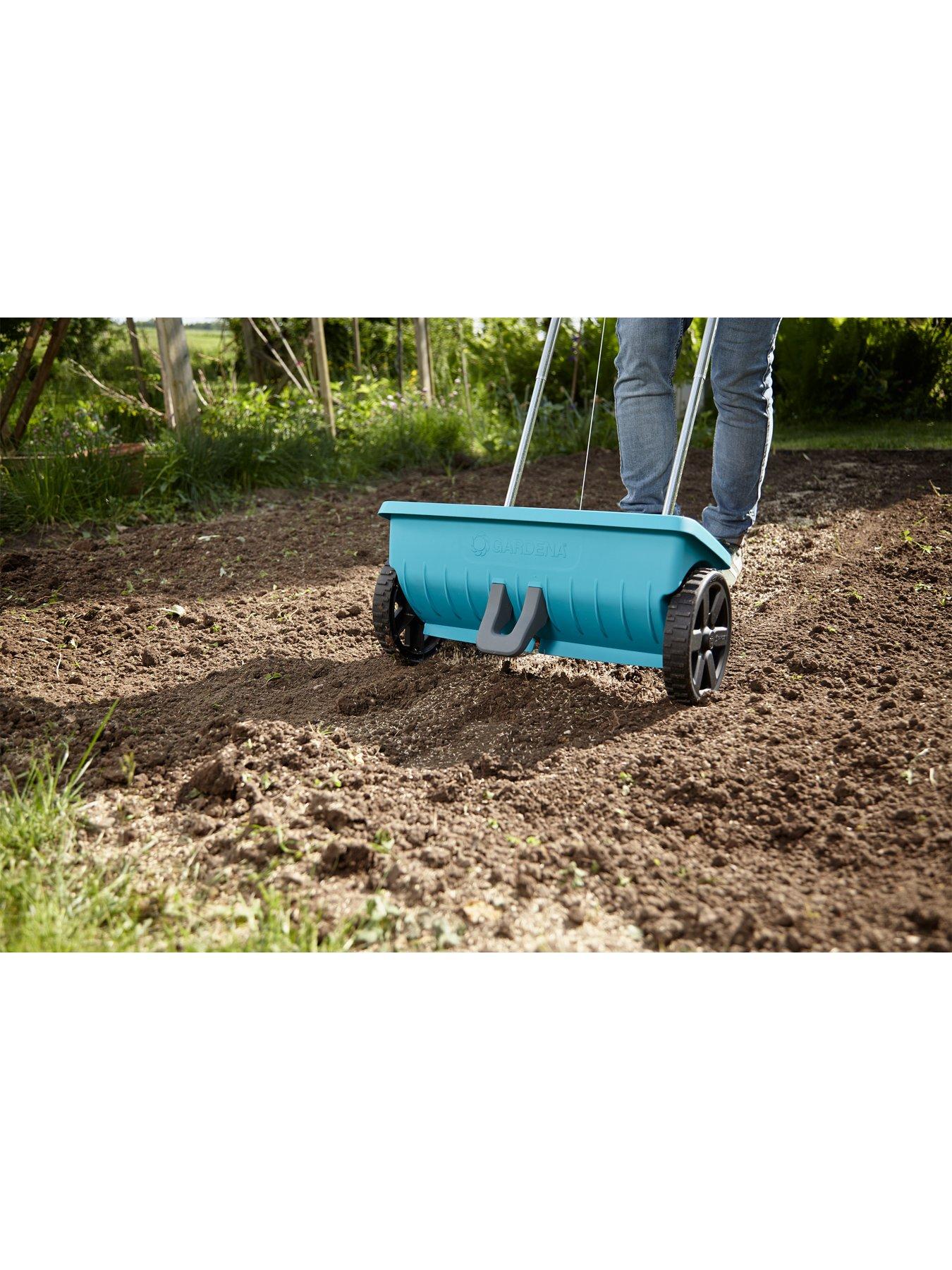 Image 5 of 6 of Gardena Lawnspreader L