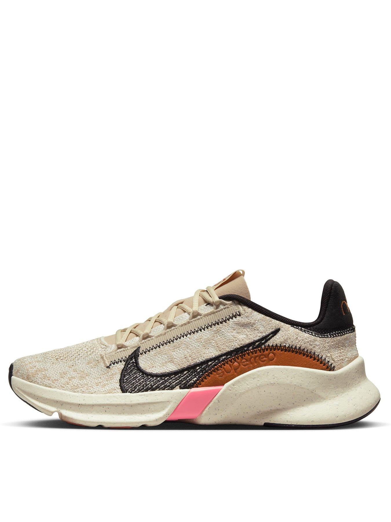 Ladies nike flyknit on sale trainers