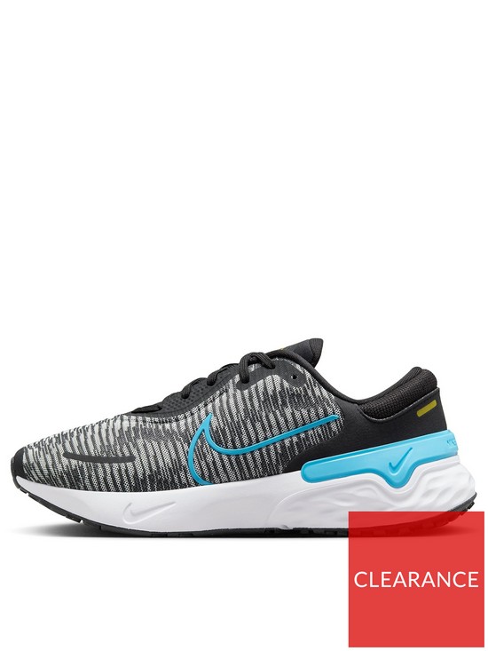 front image of nike-renew-run-4-trainers-blackblue