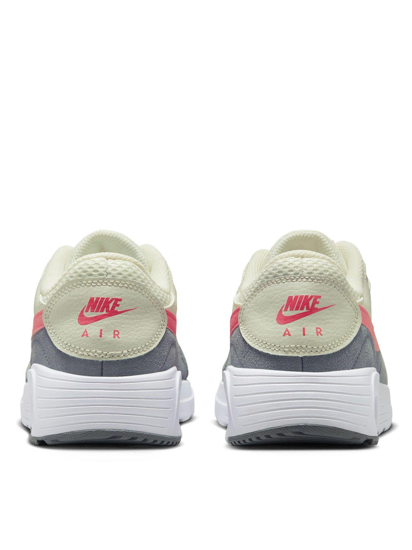 Cream nike clearance trainers