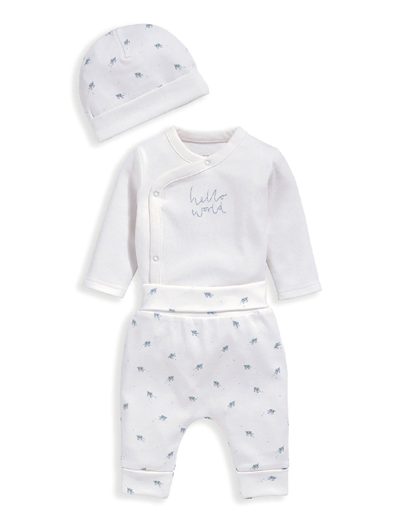 First Outfit Home: What Should Baby Wear? – Mamas & Papas UK