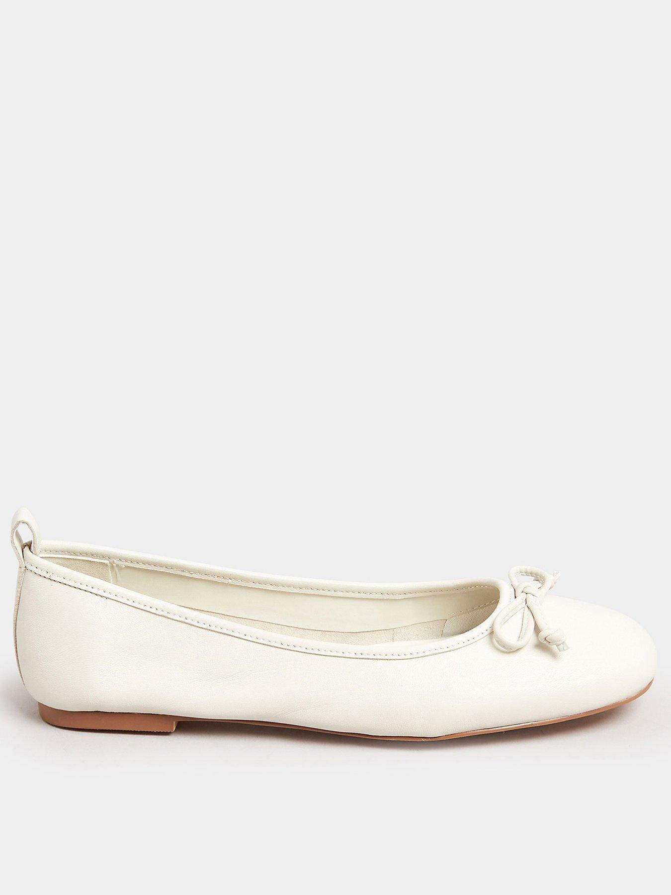 White leather best sale ballet flats