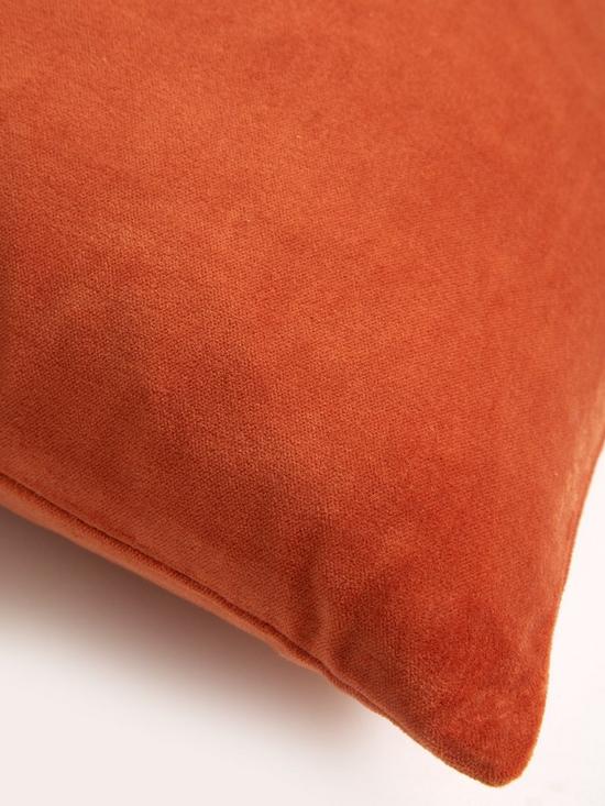 back image of everyday-matte-velvet-cushion
