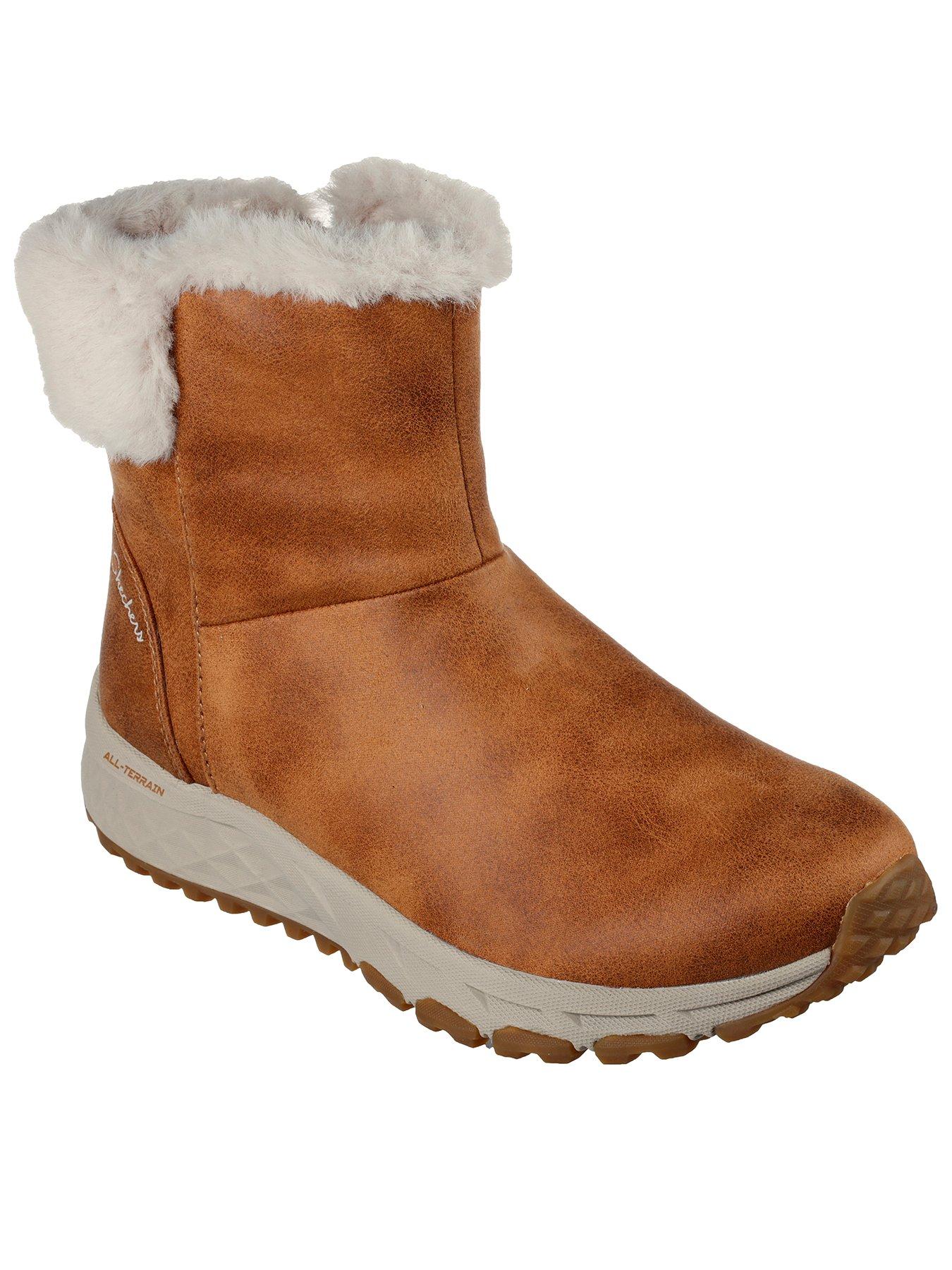 chestnut fur boots