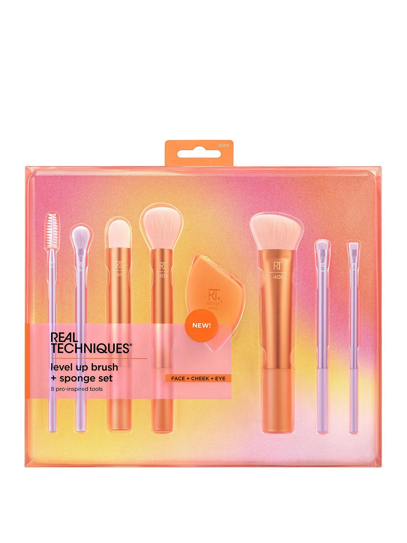 real-techniques-level-up-brush-and-sponge-set