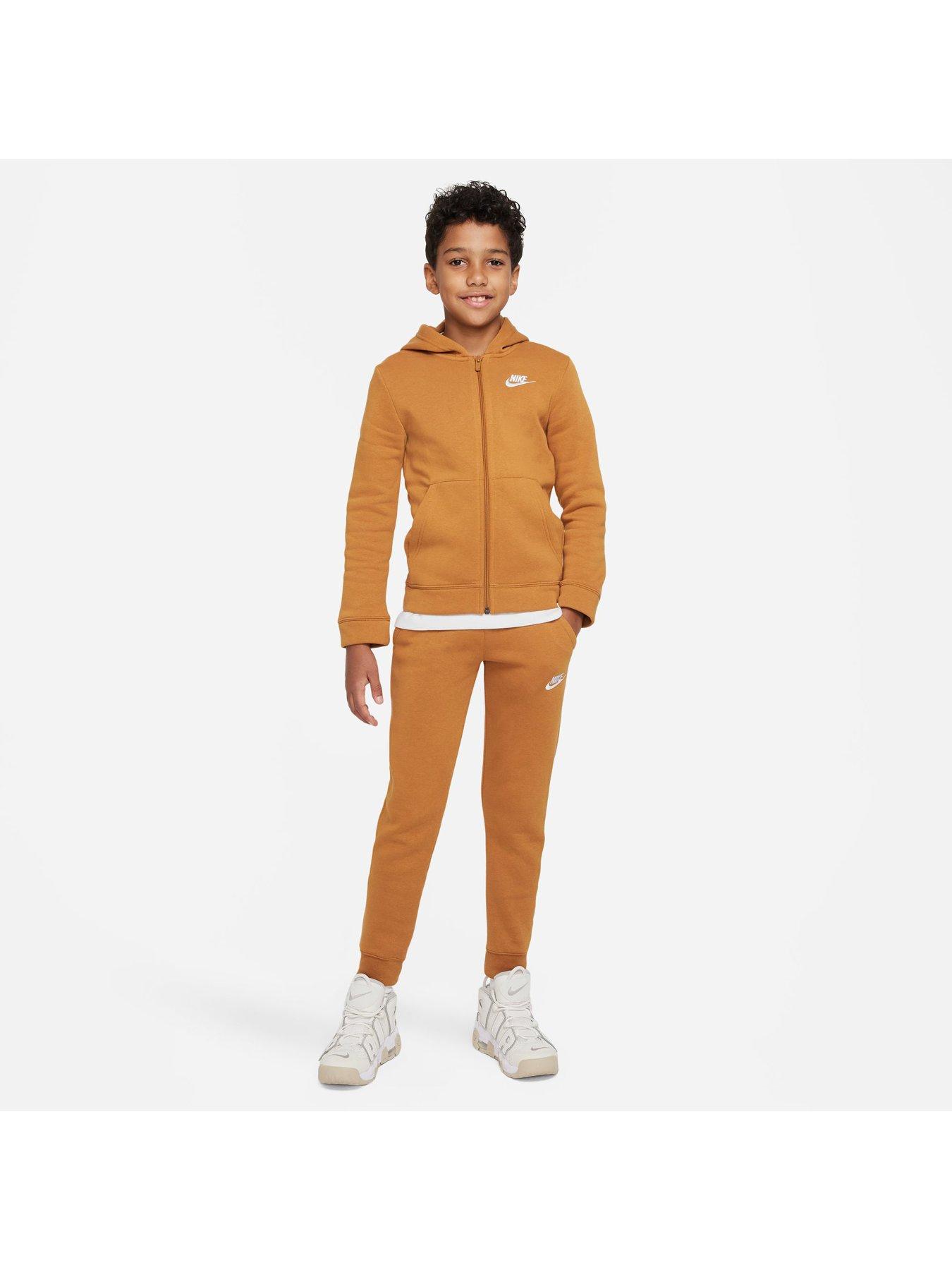 Nike tracksuit outlet older boys