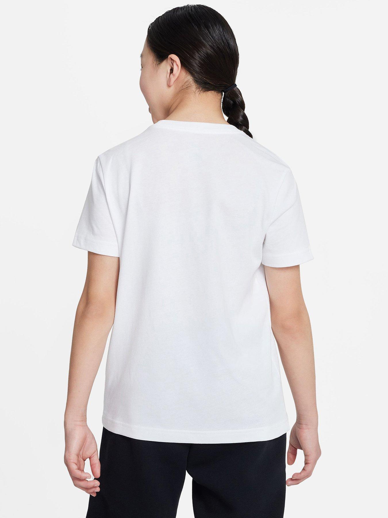 Image 3 of 4 of Nike Older Girls Sportswear Club Boyfriend T-shirt - White