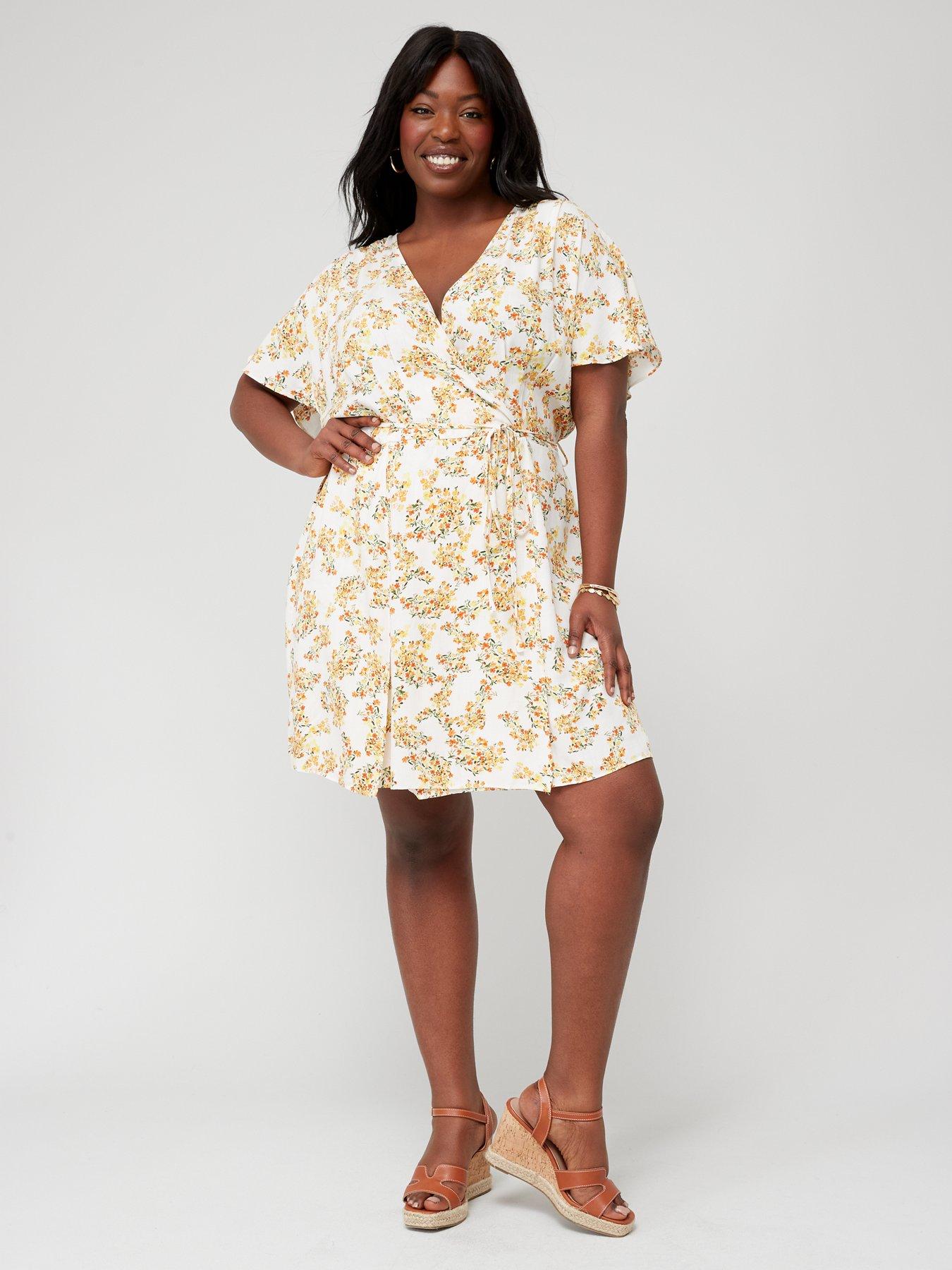 City chic white floral dress sale