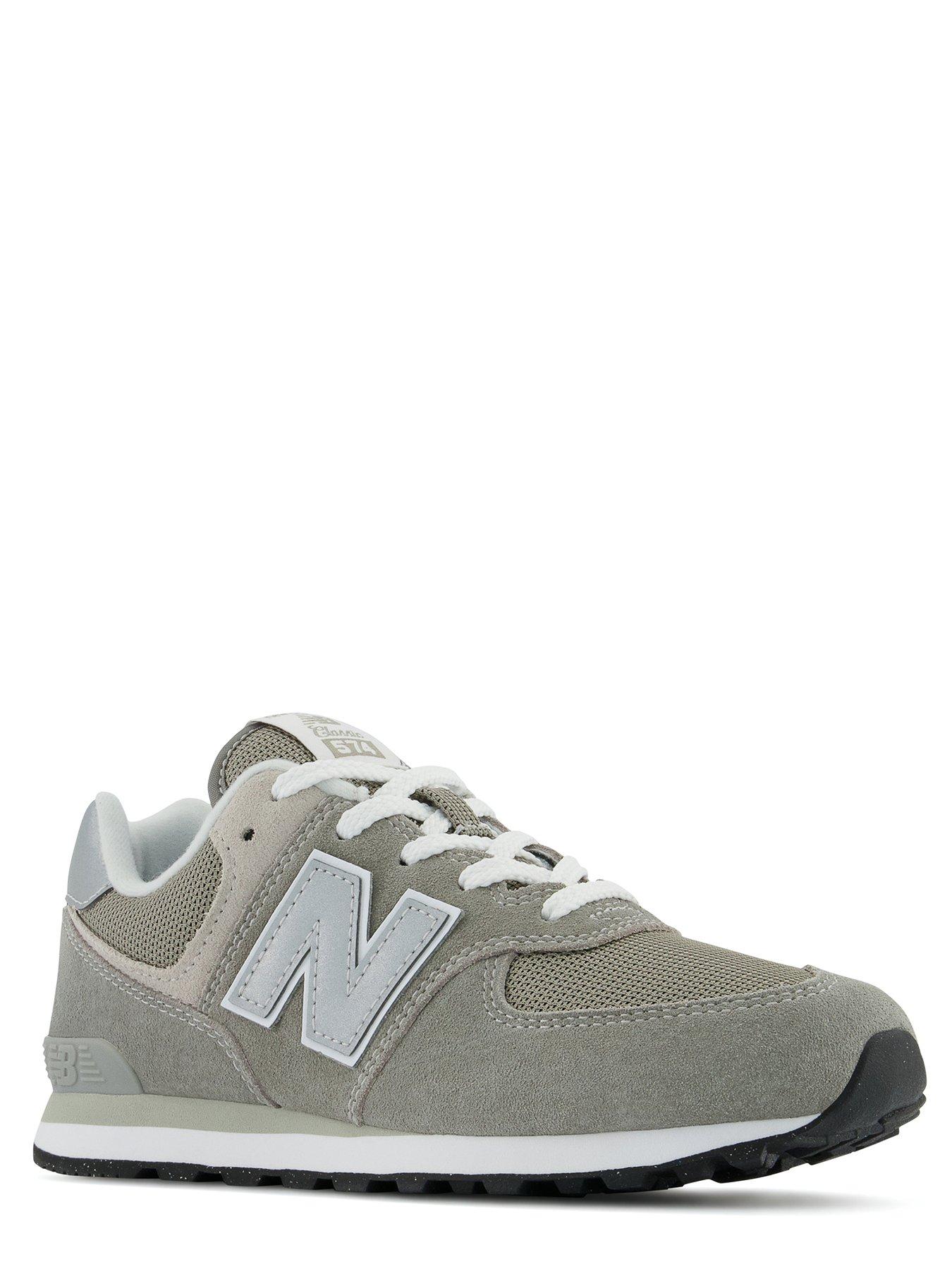 New balance junior trainers hot sale sale