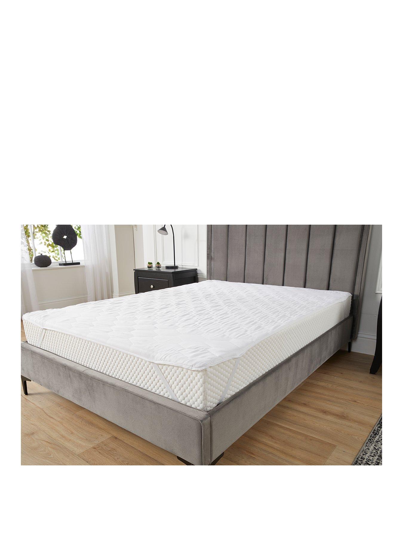 Image 2 of 3 of Everyday Hollowfibre Mattress Protector - White