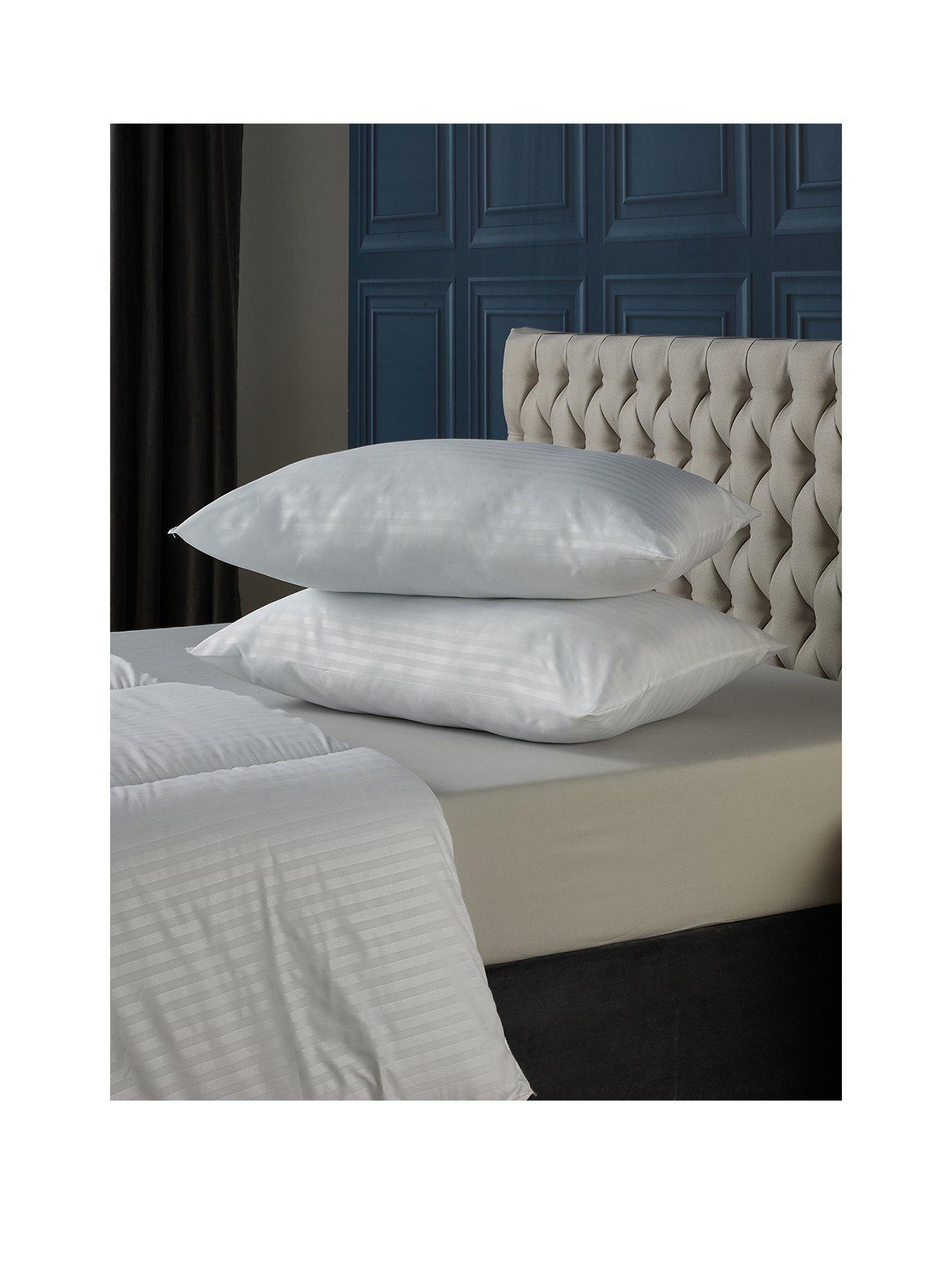 The Very Collection Classic Cotton Hotel Stripe Pillow Pair