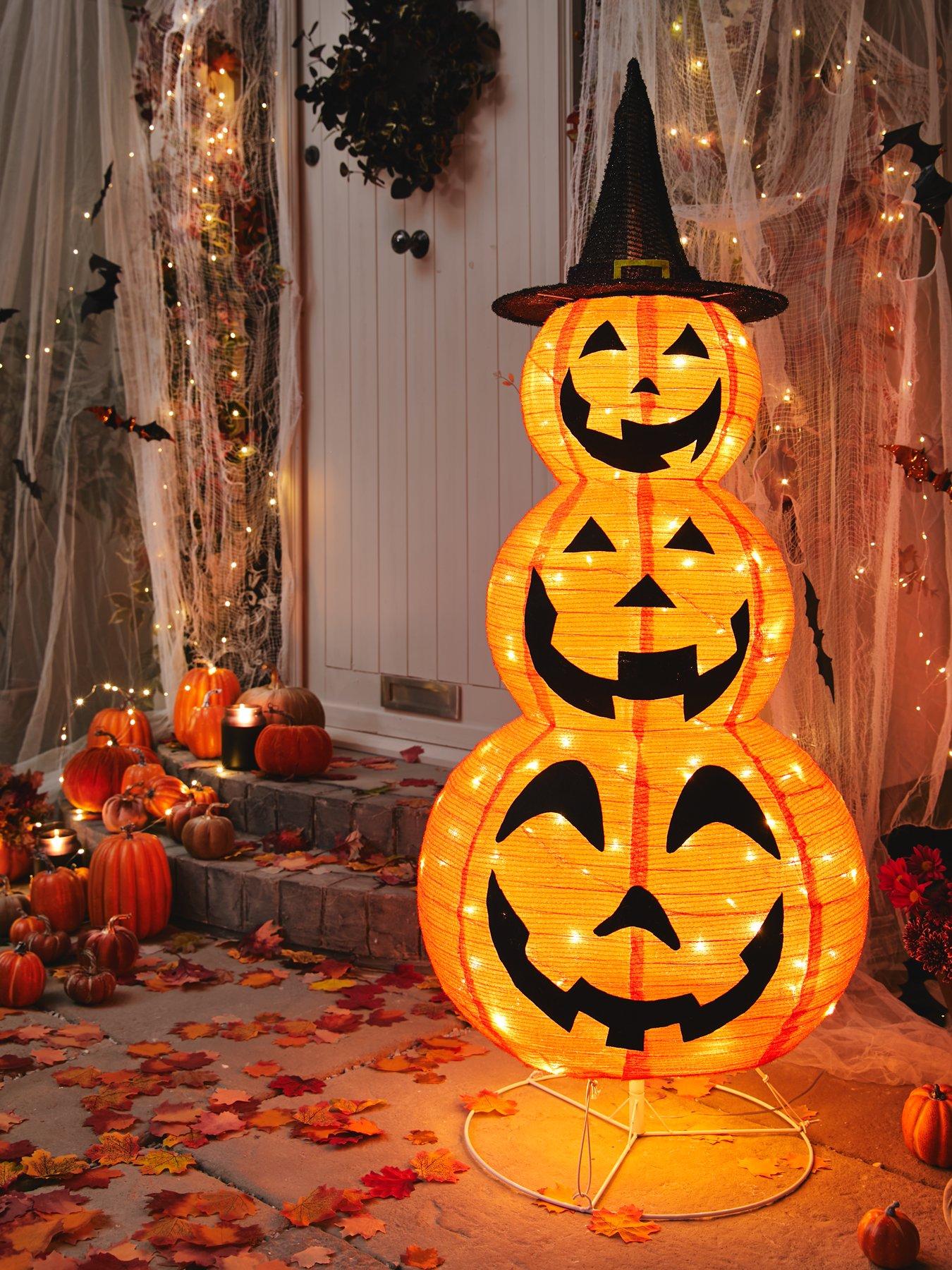 2 light up jackolantern trio ‼️ shops