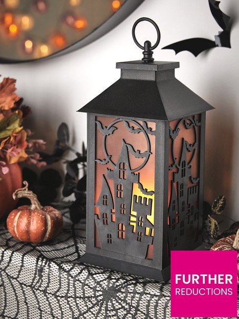 festive-halloween-scene-lantern-light