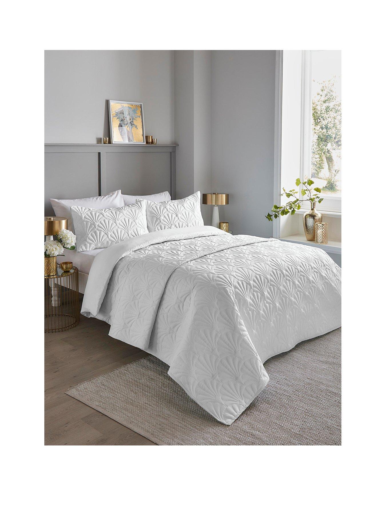 Serene Cavali Pinsonic Art Deco Duvet Cover Set in White