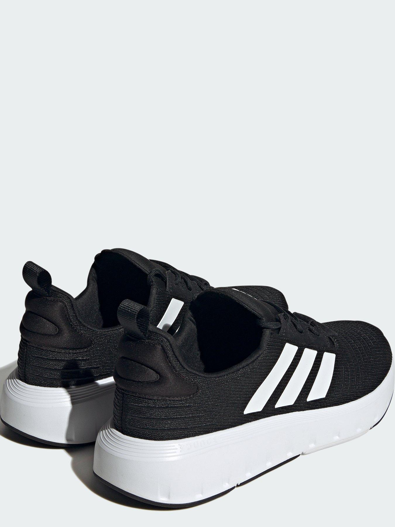 Men's adidas swift hotsell run black and white