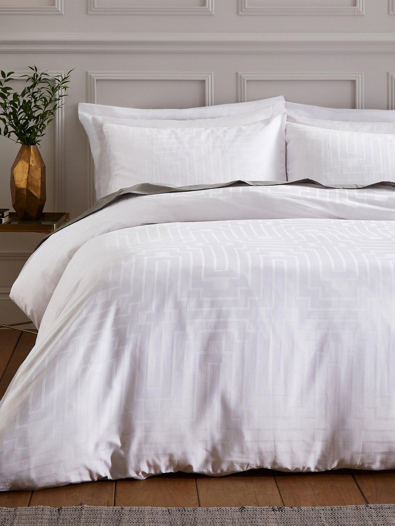 bianca-satin-geo-jacquard-duvet-cover-set-white