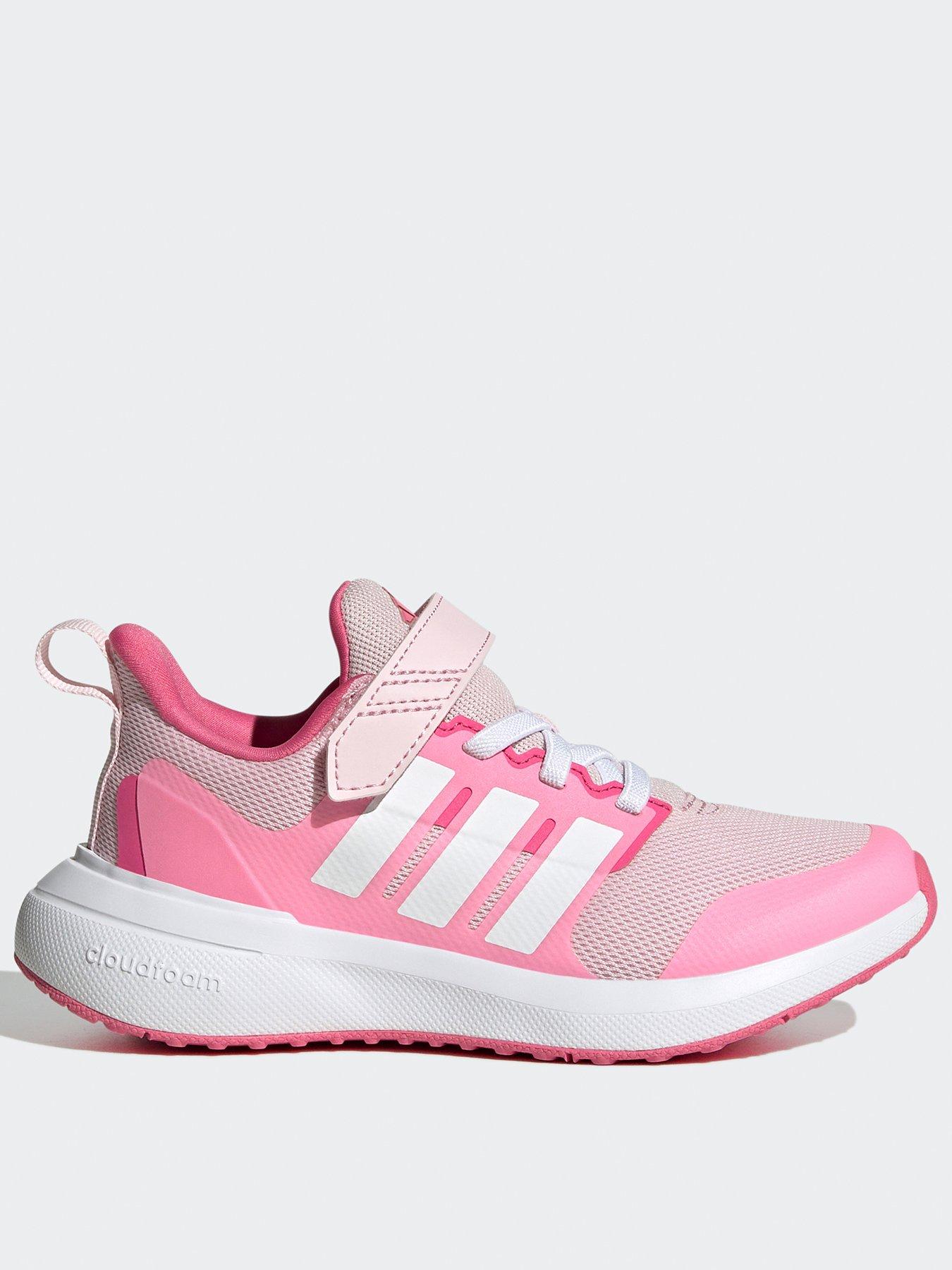 Adidas hotsell junior trainers