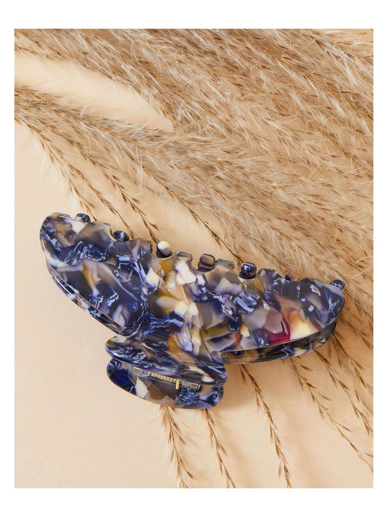 Image 3 of 3 of Accessorize Large Resin Claw Clip