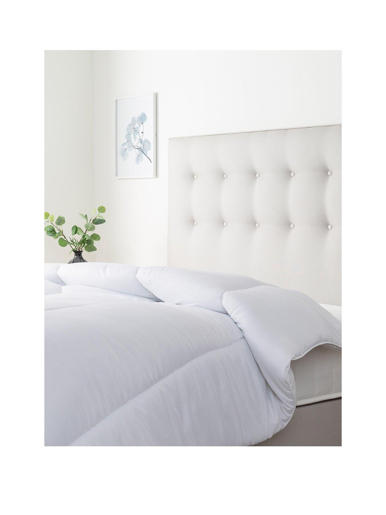 Image 2 of 7 of Slumberdown Cool Summer Nights 4.5 Tog Summer Duvet