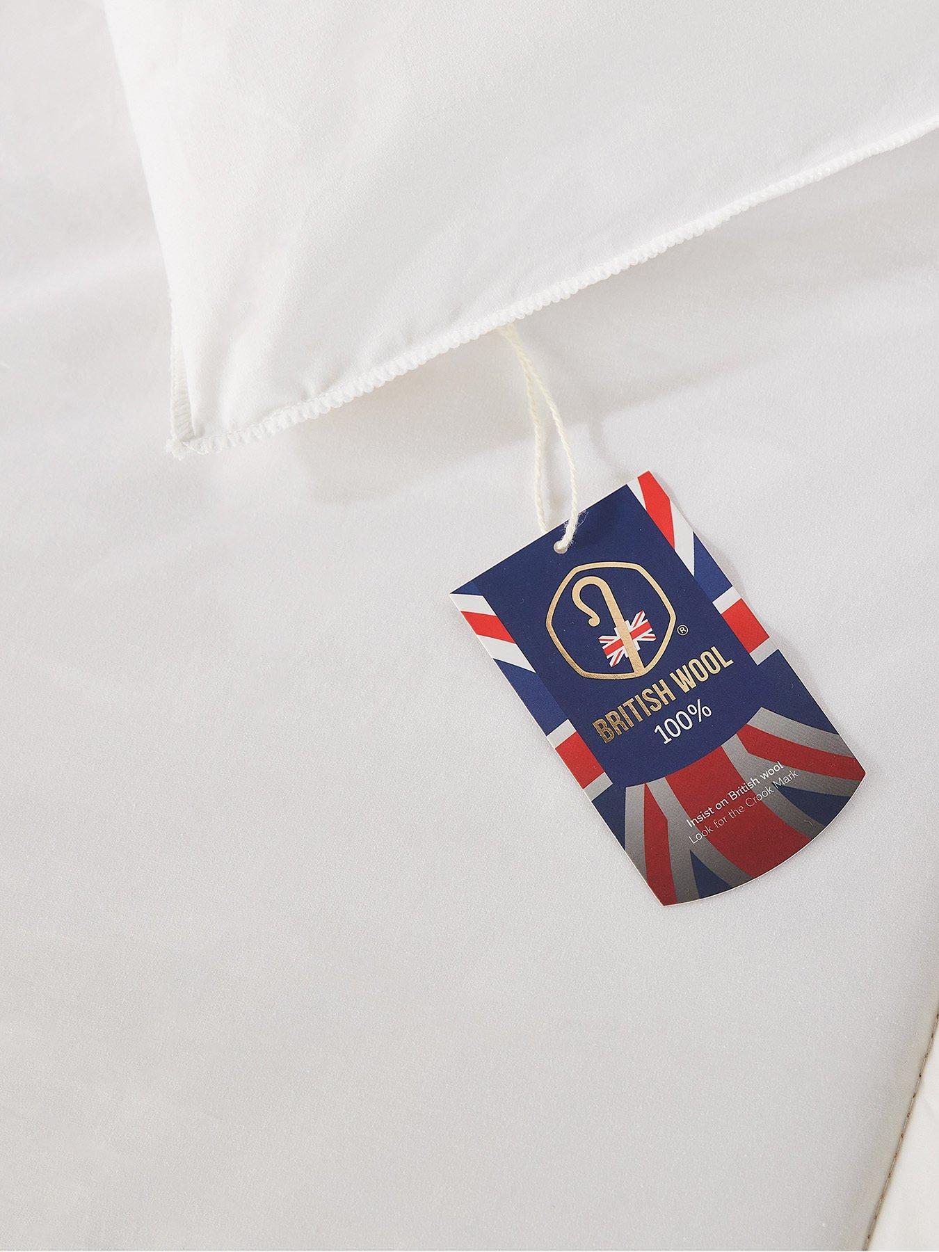 Image 4 of 7 of Slumberdown Wonderful Wool&nbsp;Duvet - 200&nbsp;GSM Light - White
