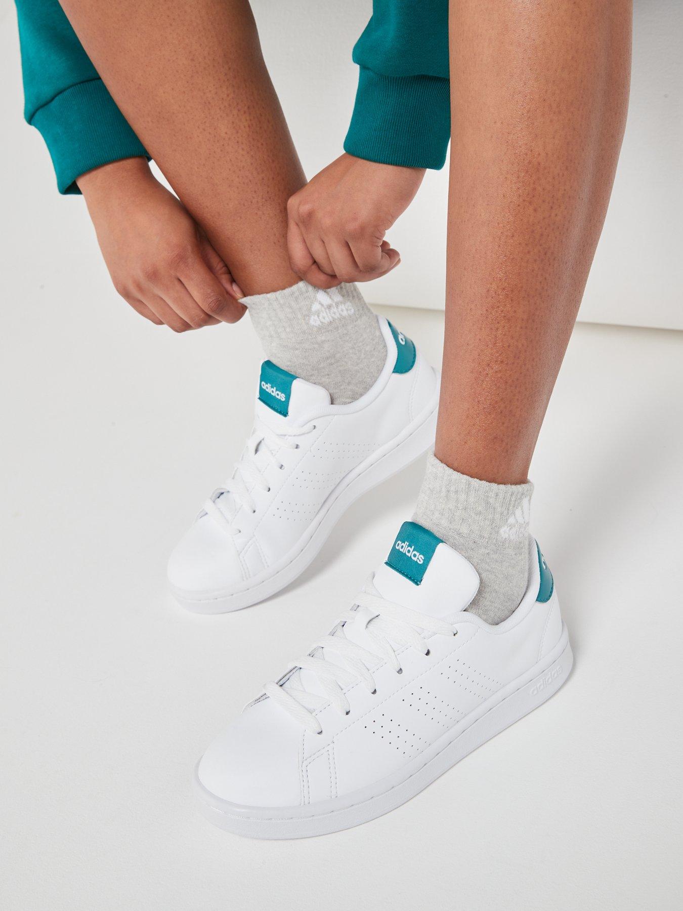 Women's cheap advantage adidas