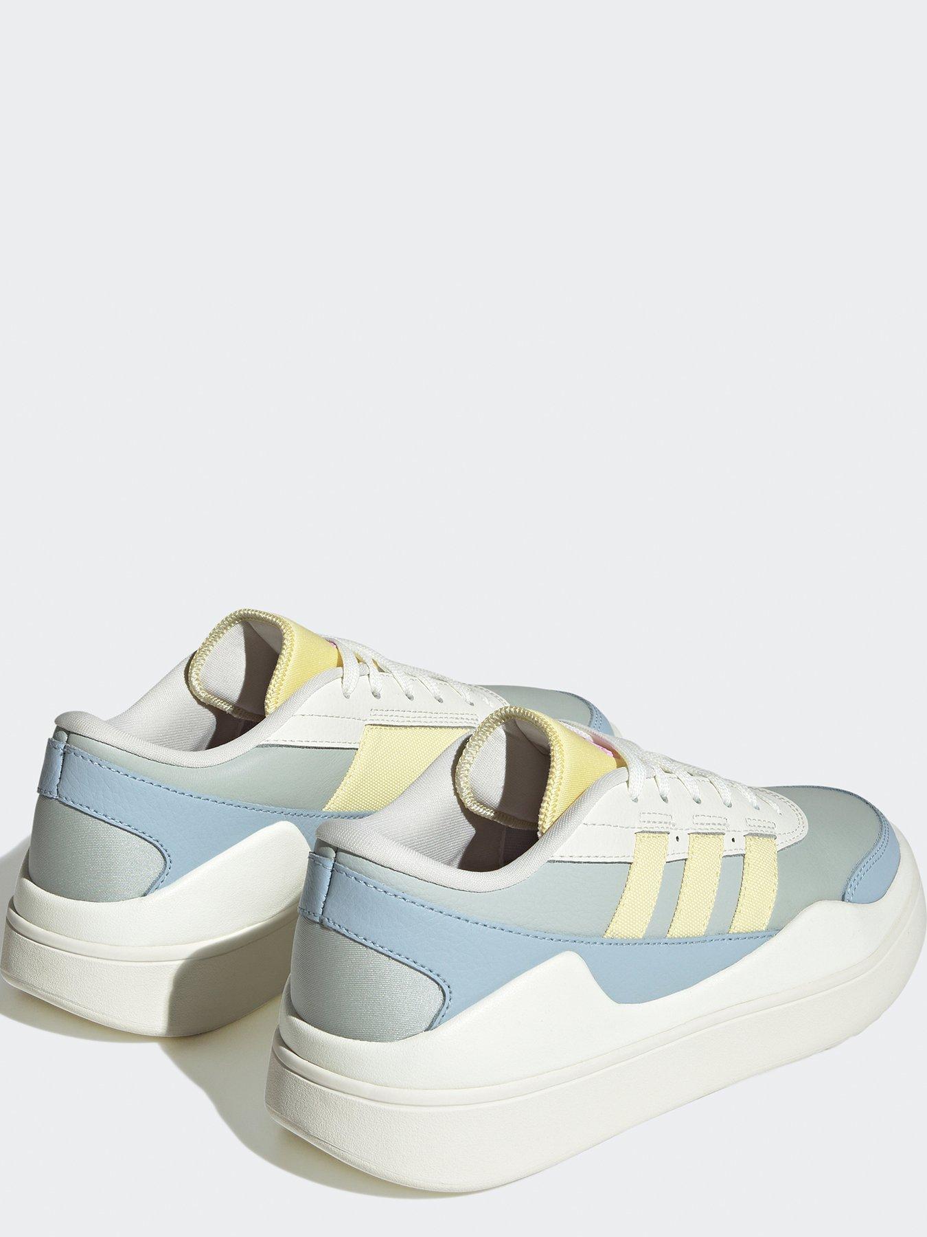 Adidas kick clearance trainers 198