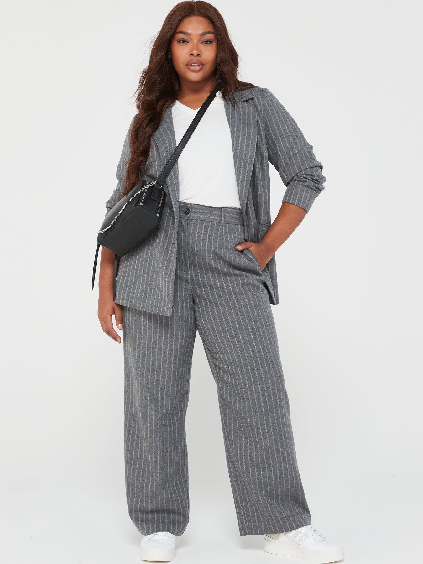 Curve wide outlet leg trousers