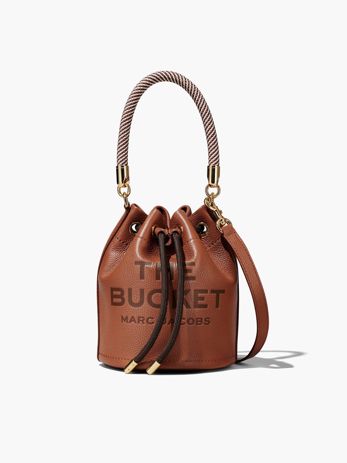 MARC JACOBS The Leather Bucket Bag Argan Oil Very