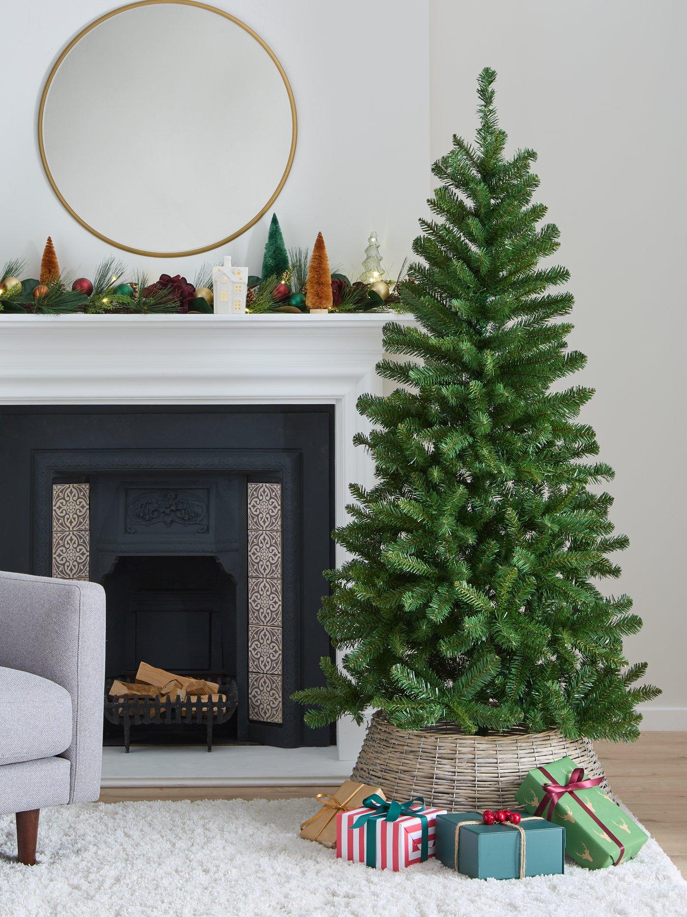 Product photograph of 6-foot Christmas Tree from very.co.uk