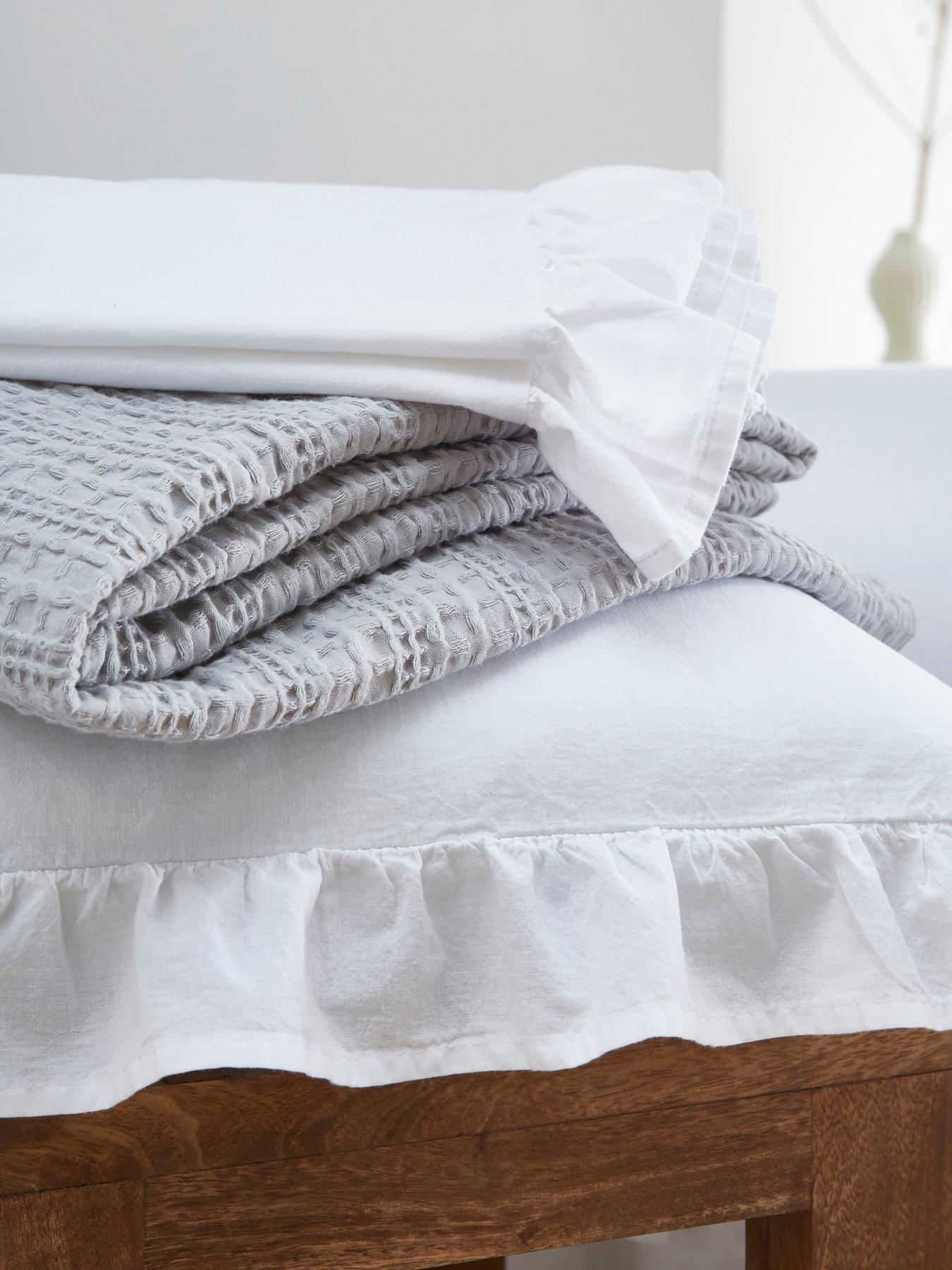 Image 3 of 5 of Appletree 100% Cotton Loft Cassia Frill Duvet Set - SK