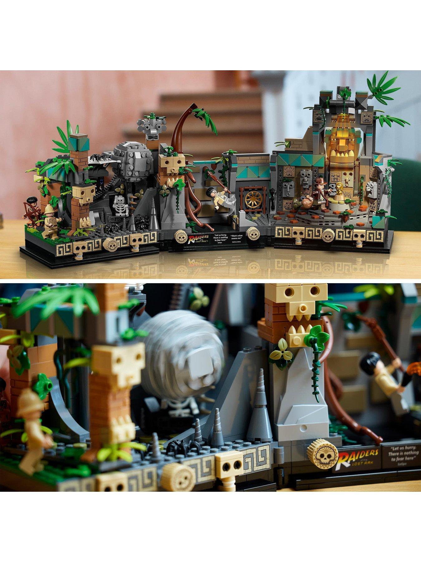 Image 3 of 7 of LEGO Indiana Jones Indiana Jones Temple of the Golden Idol 77015