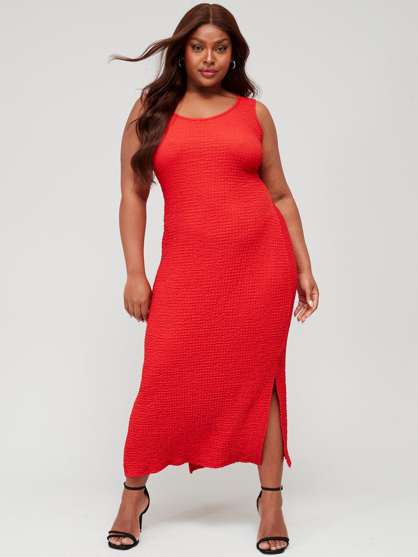 https://media.very.co.uk/i/very/VIIQU_SQ1_0000000017_RED_MDf/v-by-very-curve-scoop-neck-sleeveless-texture-midaxi-dress-red.jpg?$180x240_retinamobilex2$&$roundel_very$&p1_img=ve-clearance-roundel