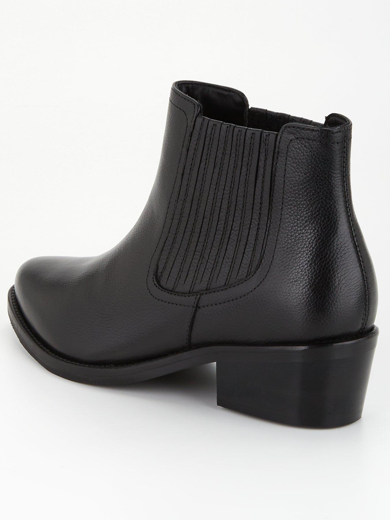 Low heel black hot sale boots uk