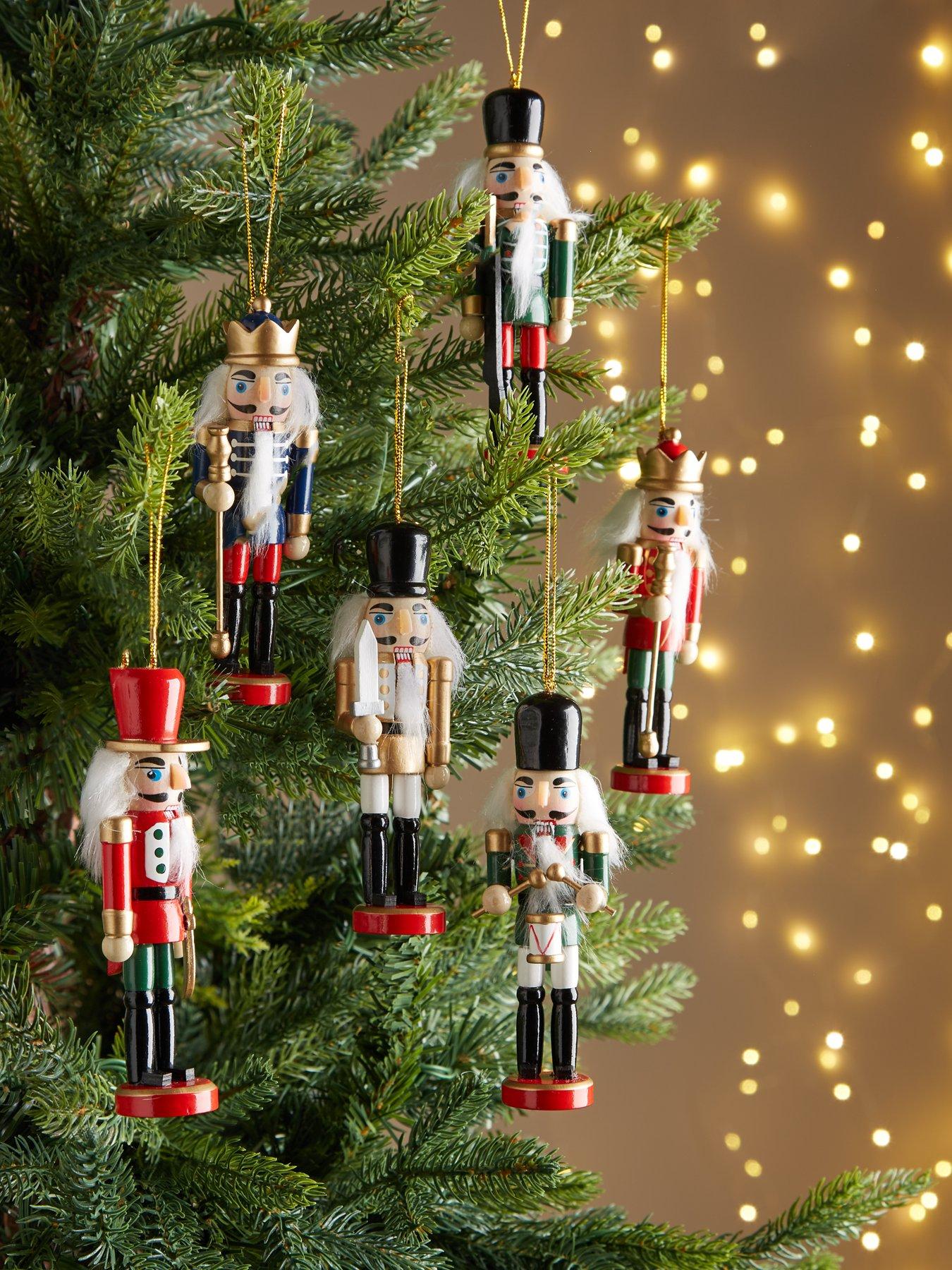 Christmas nutcrackers clearance uk