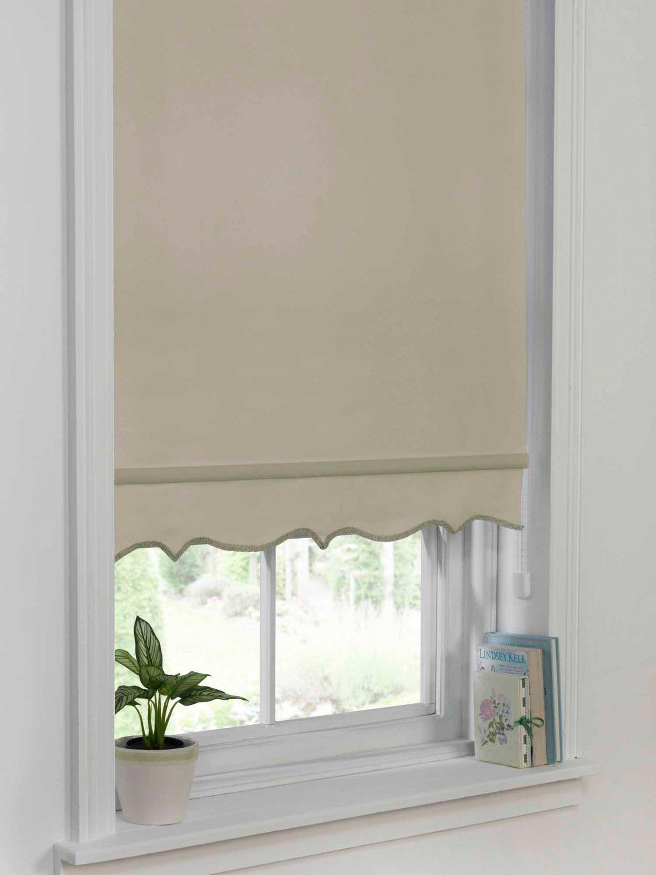 Product photograph of Everyday Plain Scalloped Roller Blind 60x160 from very.co.uk