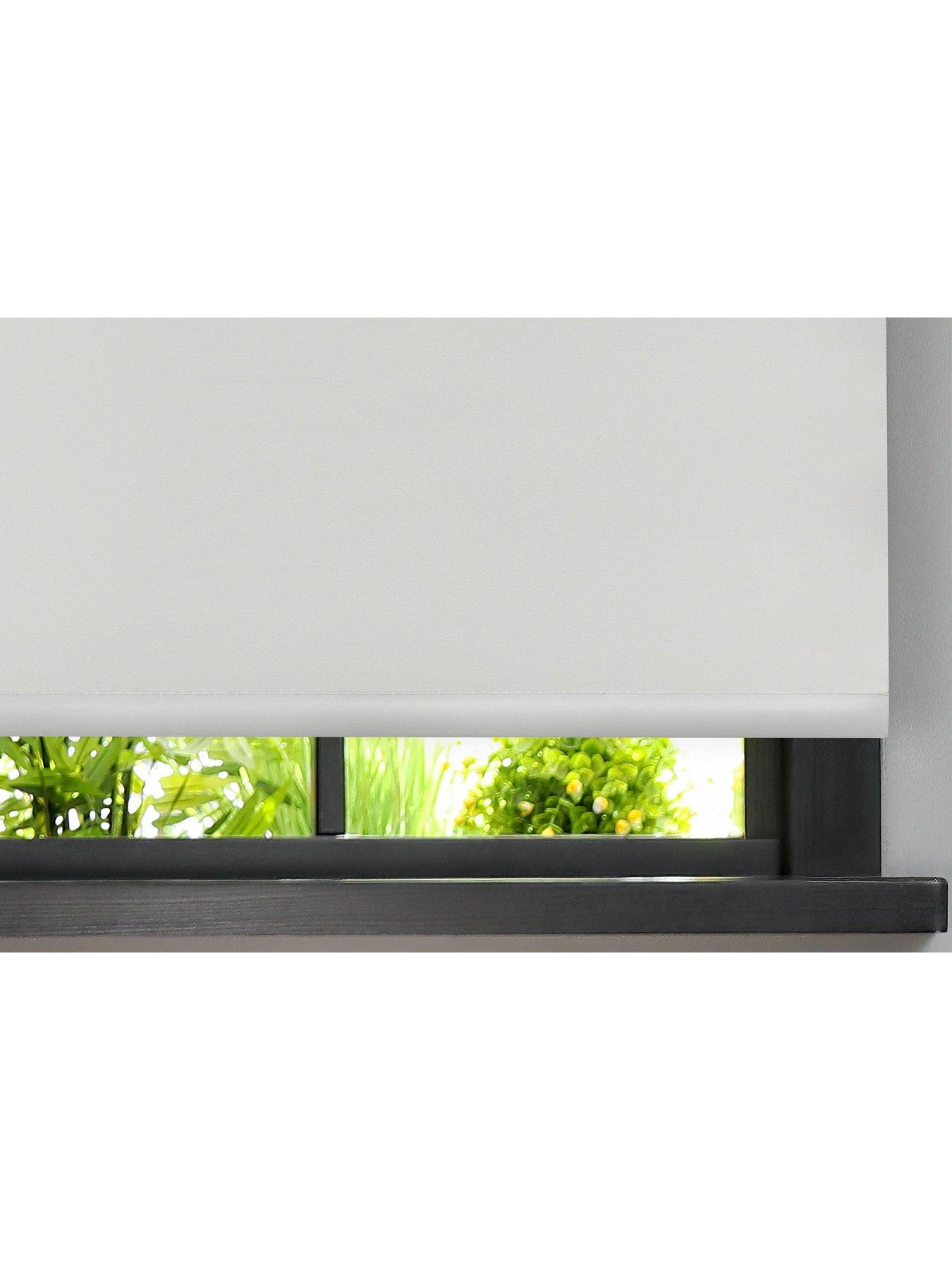 Image 3 of 5 of Everyday Plain Blackout Roller Blind