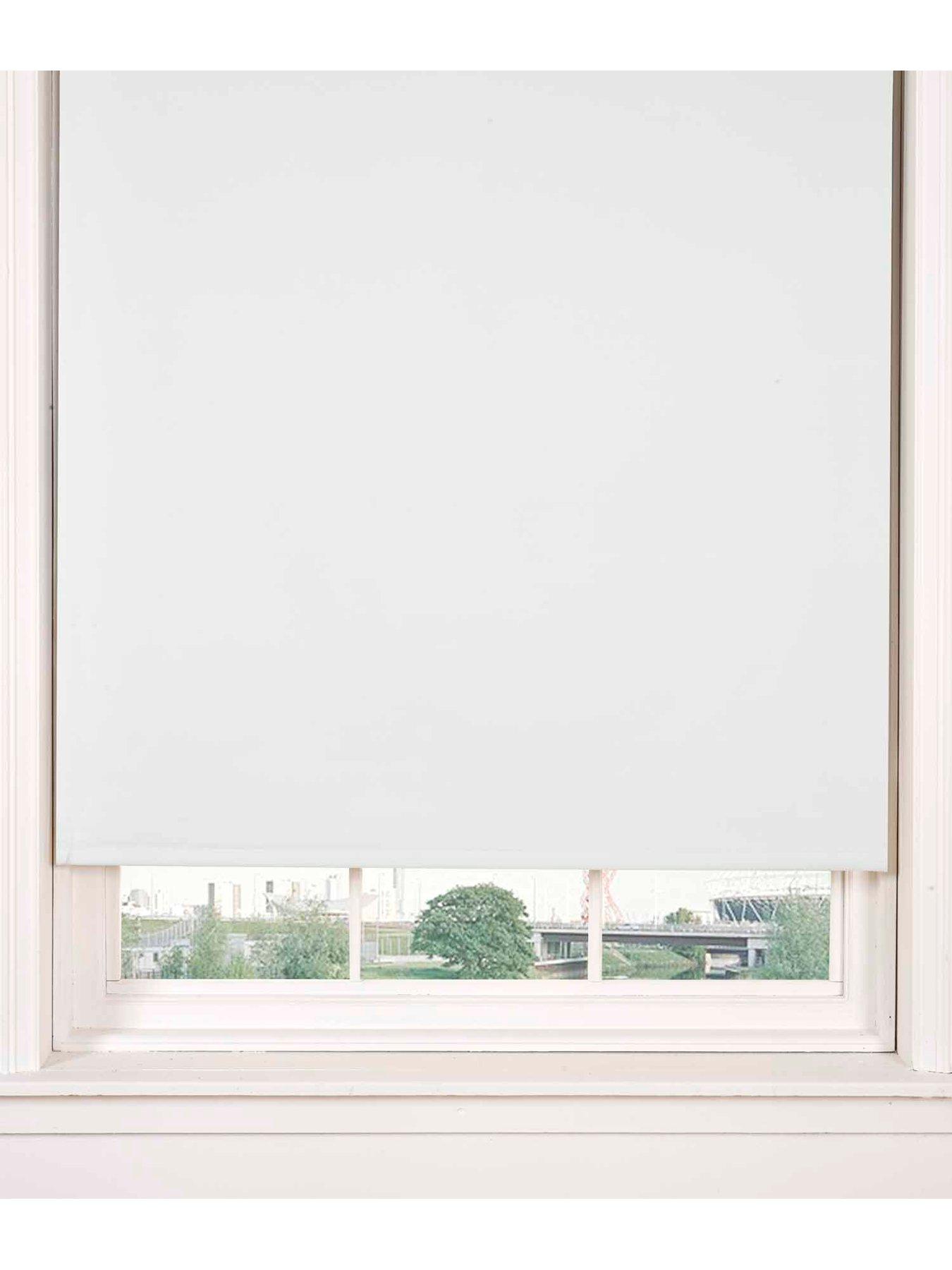 Image 4 of 5 of Everyday Plain Blackout Roller Blind