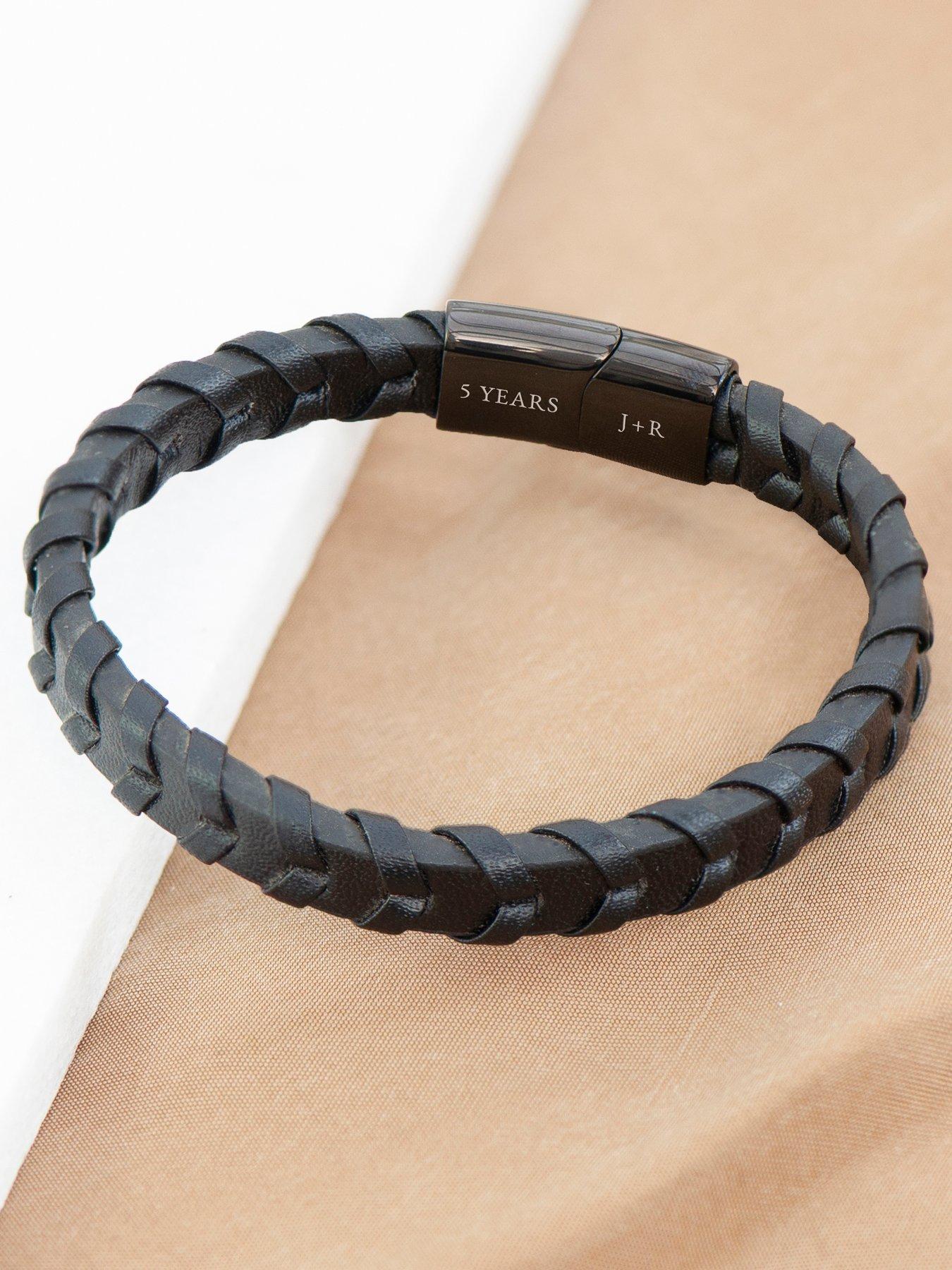 Image 4 of 6 of Treat Republic Personalised Men's Leather Chevron Bracelet