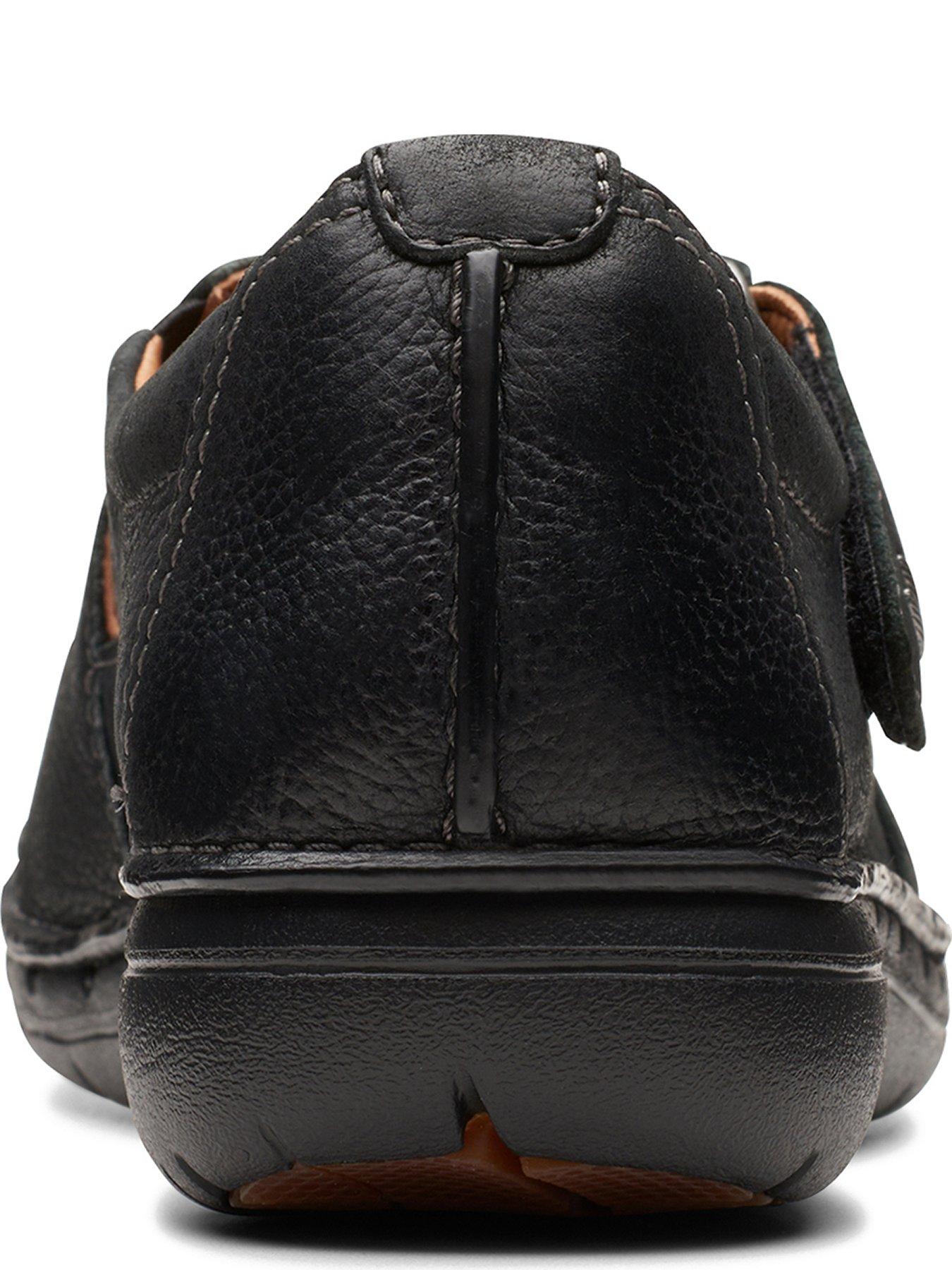 Clarks black best sale leather bag