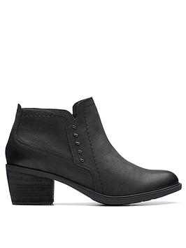 clarks neva lo boots - black leather