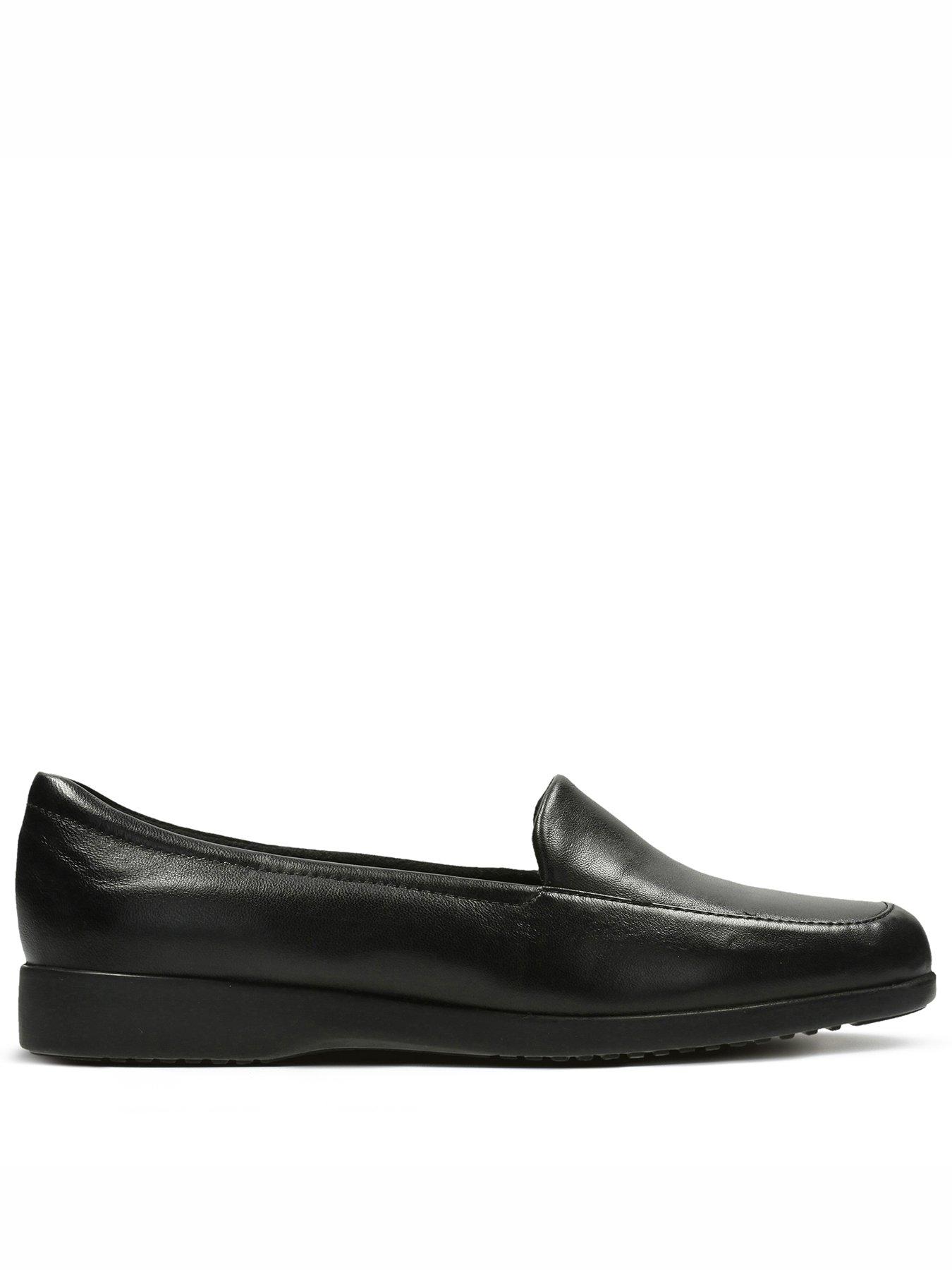 Clarks best sale shoes bargains