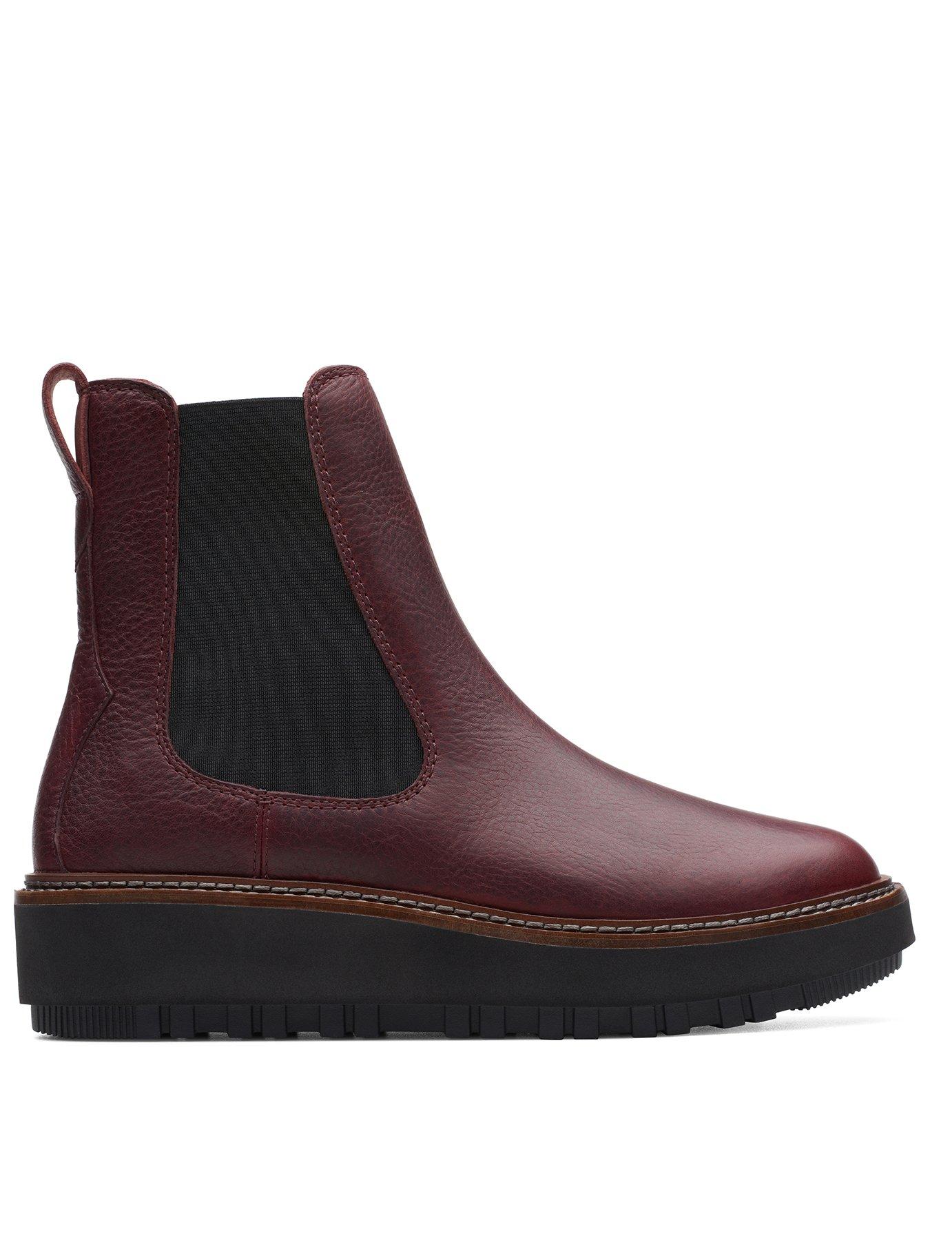 Burgundy clarks clearance